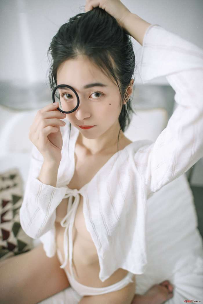 辰辰 – 小开衫[81P-368MB]