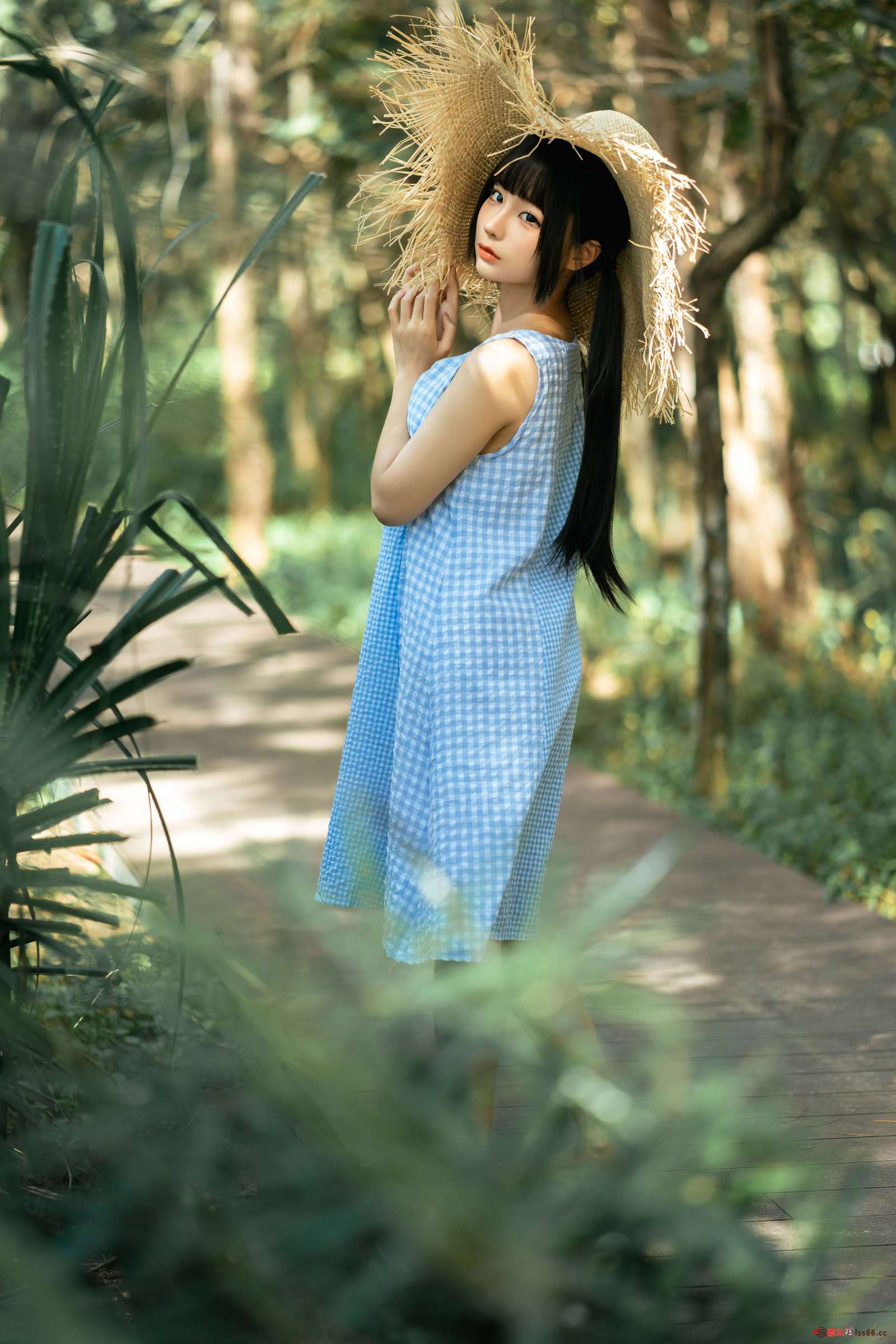 https://www.lss77.com/wp-content/uploads/2023/02/1676787194-9e94b15ed312fa4-1600x2400.jpg