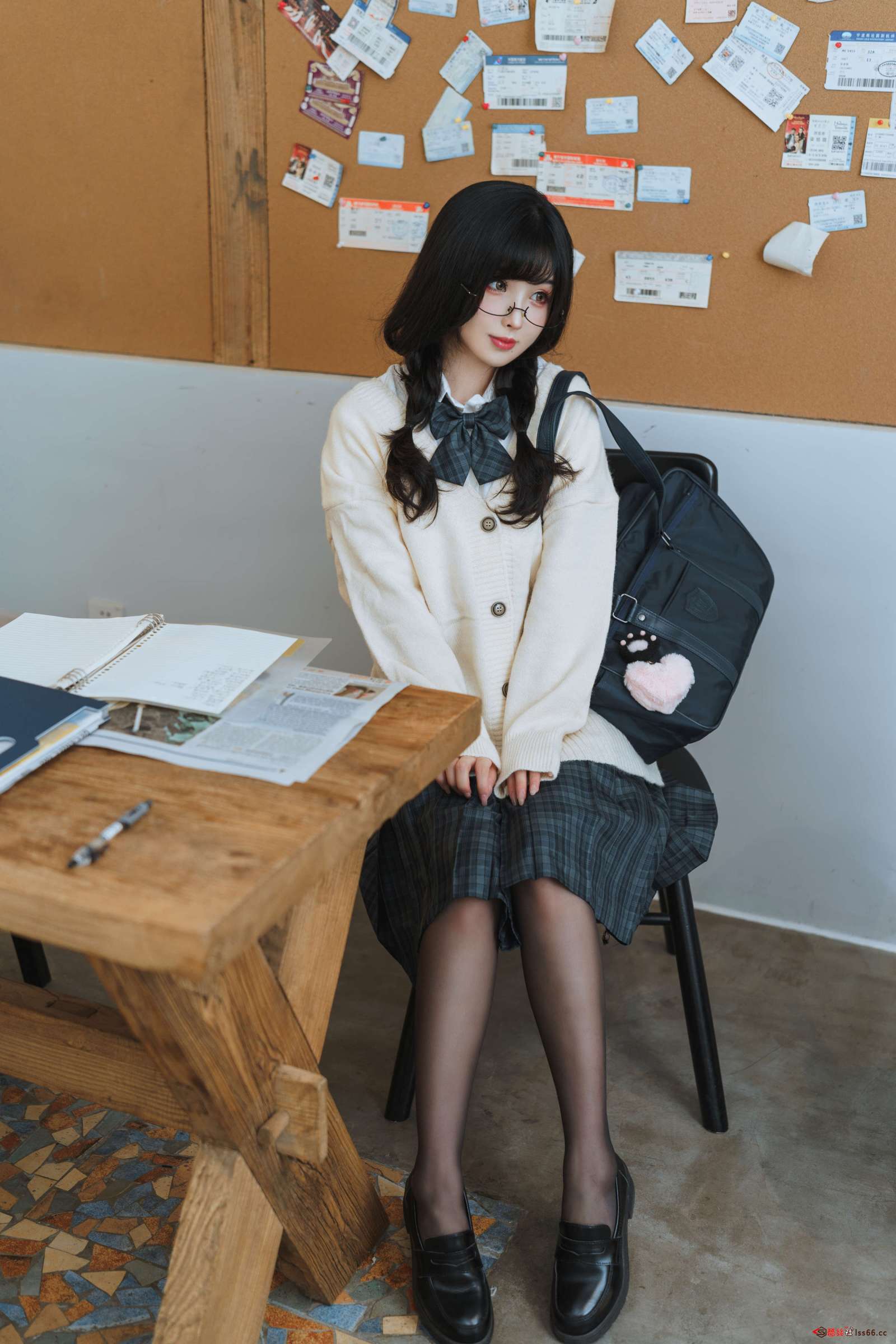 https://www.lss77.com/wp-content/uploads/2023/02/1676800443-c4de9fe96832a87-1600x2400.jpg