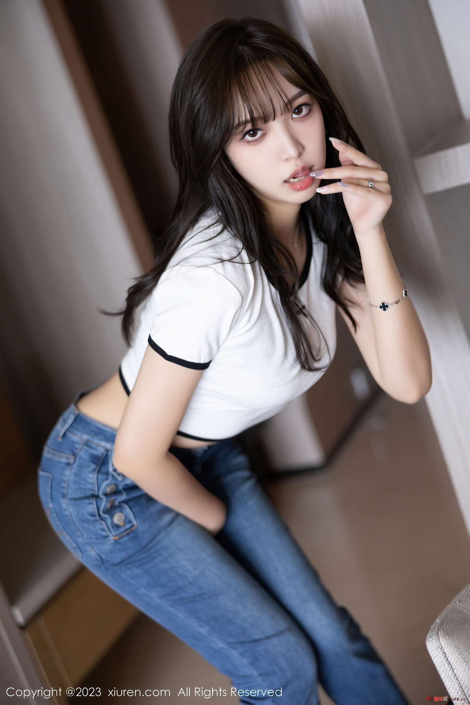 https://www.lss77.com/wp-content/uploads/2023/02/1676967554-c3f484315c27d75-1600x2400.jpg
