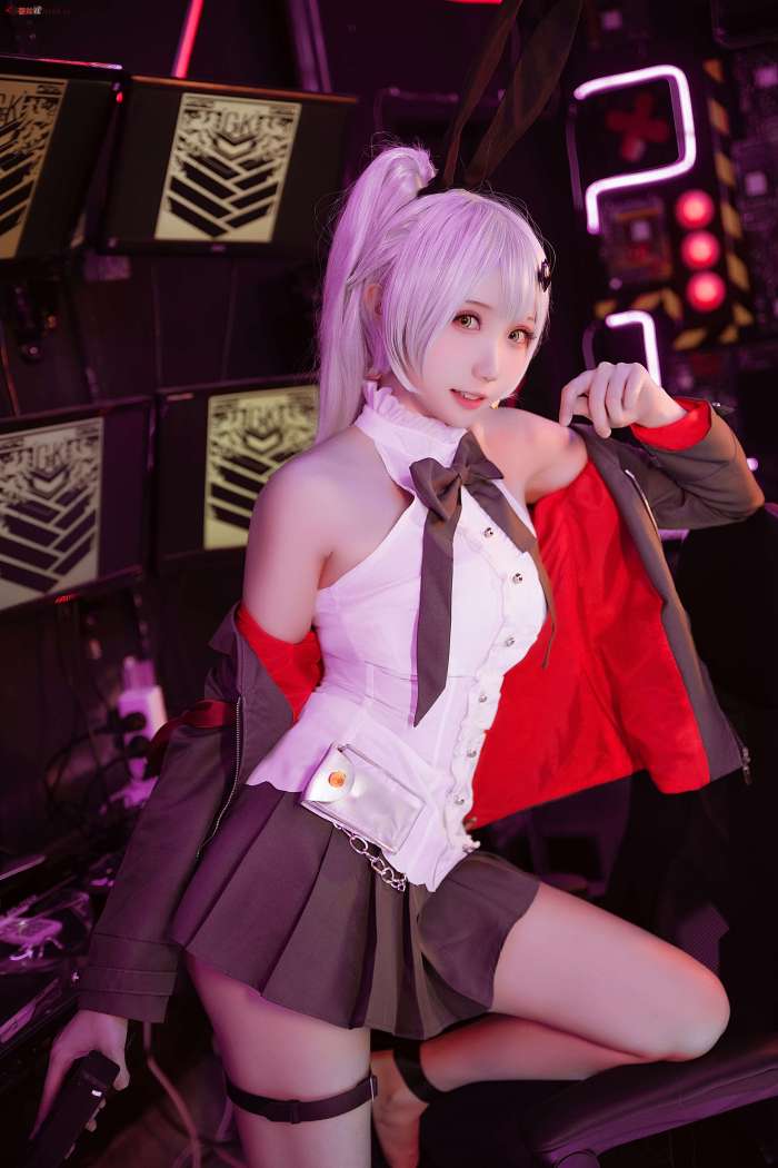 瓜希酱 – 少女前线 FN-57 Five-seveN [22P-127MB]