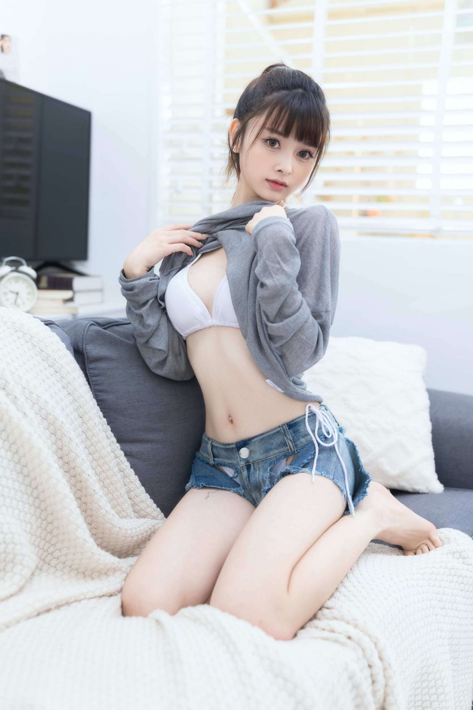 https://www.lss77.com/wp-content/uploads/2023/03/1678010643-93dd4de5cddba2c-1600x2400.jpg