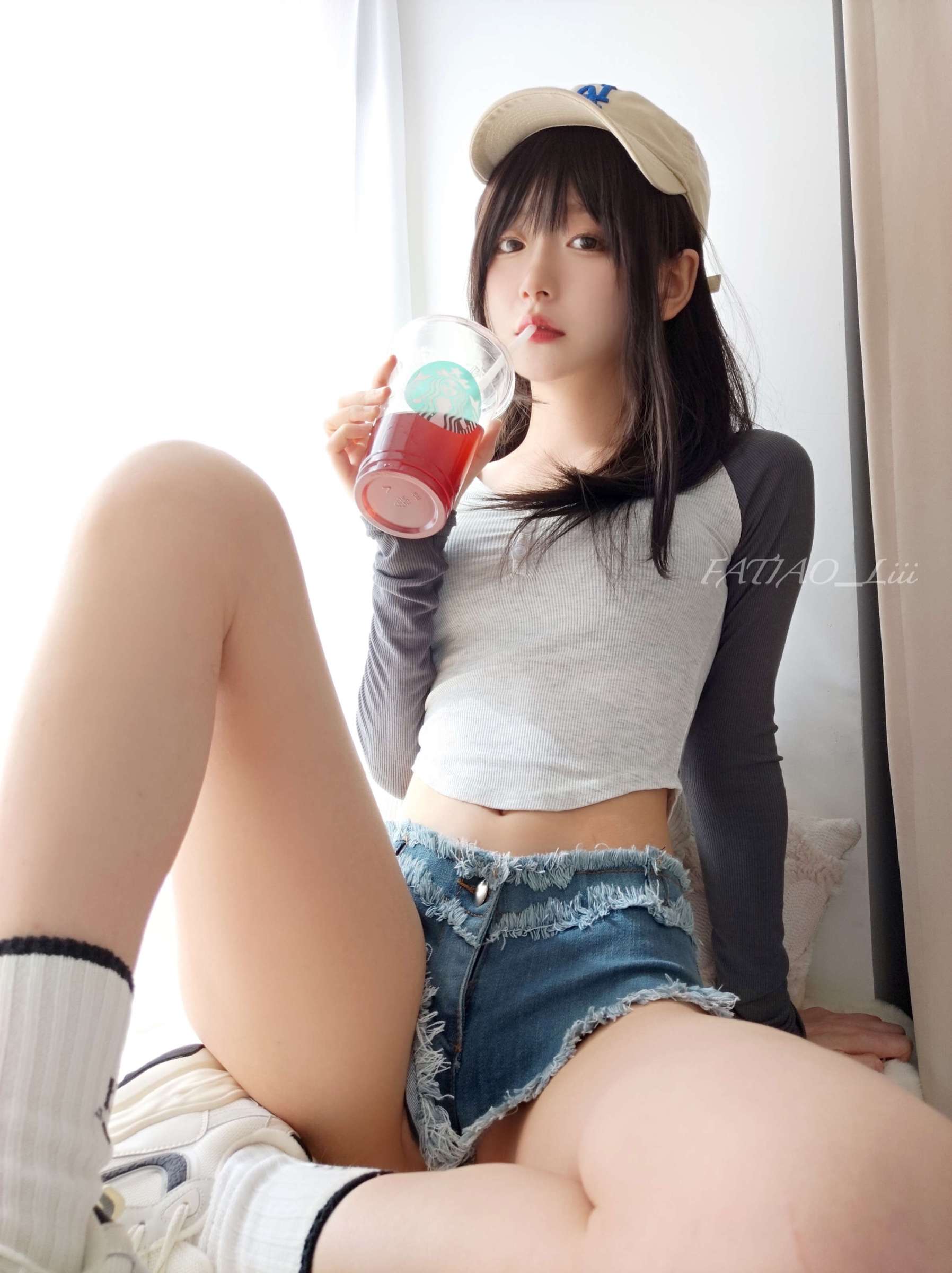 https://www.lss77.com/wp-content/uploads/2023/04/1680408862-a3c65c2974270fd-1796x2400.jpeg