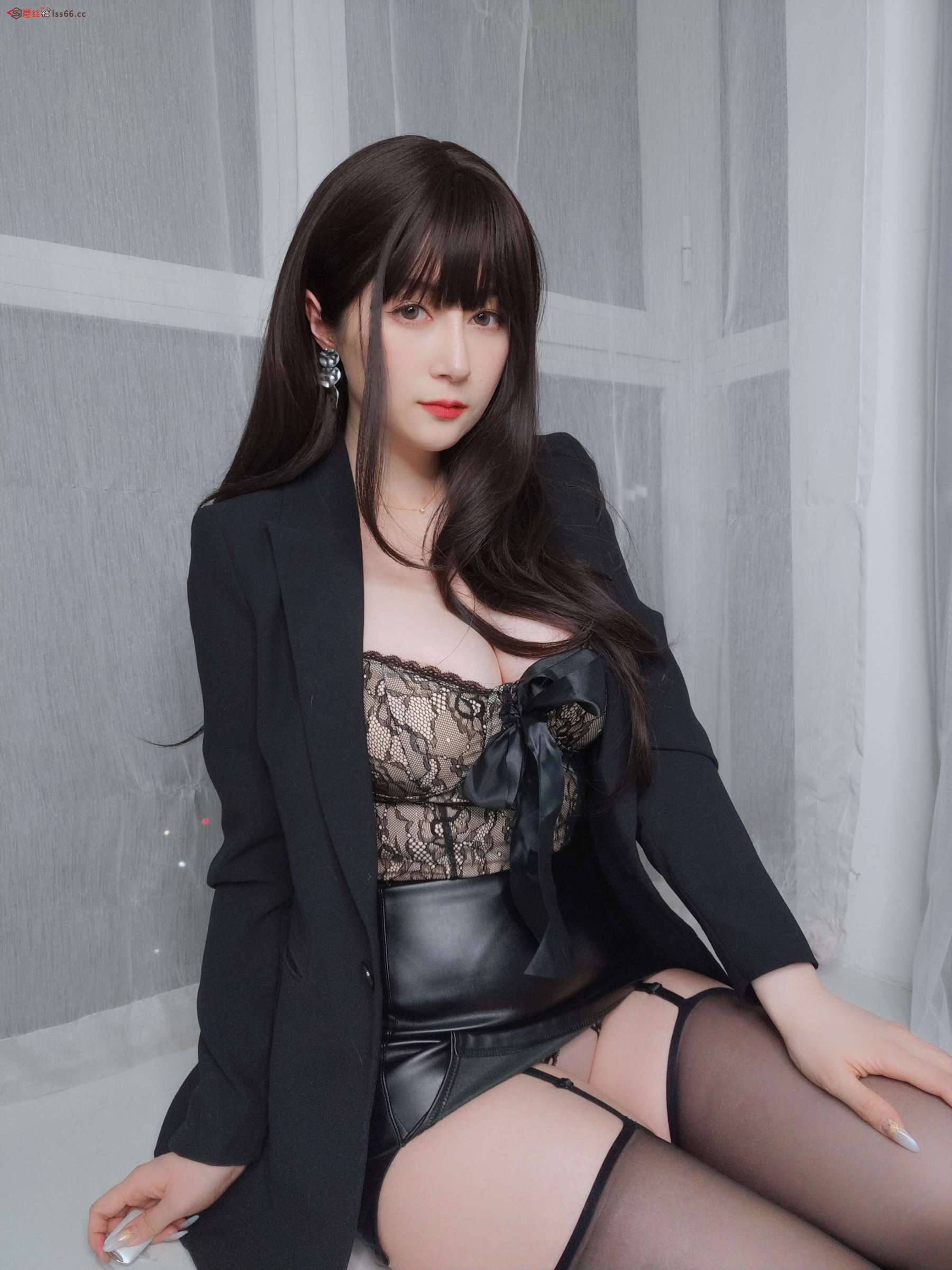https://www.lss77.com/wp-content/uploads/2023/04/1680981025-d1f491a404d6854-1800x2400.jpg