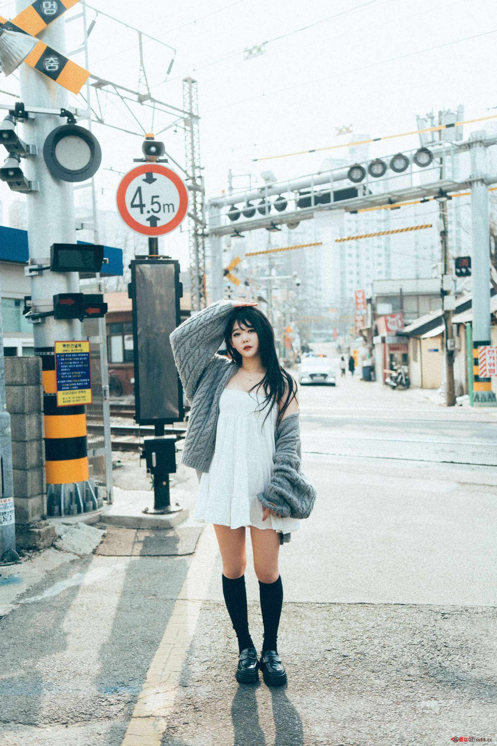 https://www.lss77.com/wp-content/uploads/2023/04/1681289318-93dd4de5cddba2c-1600x2400.jpg