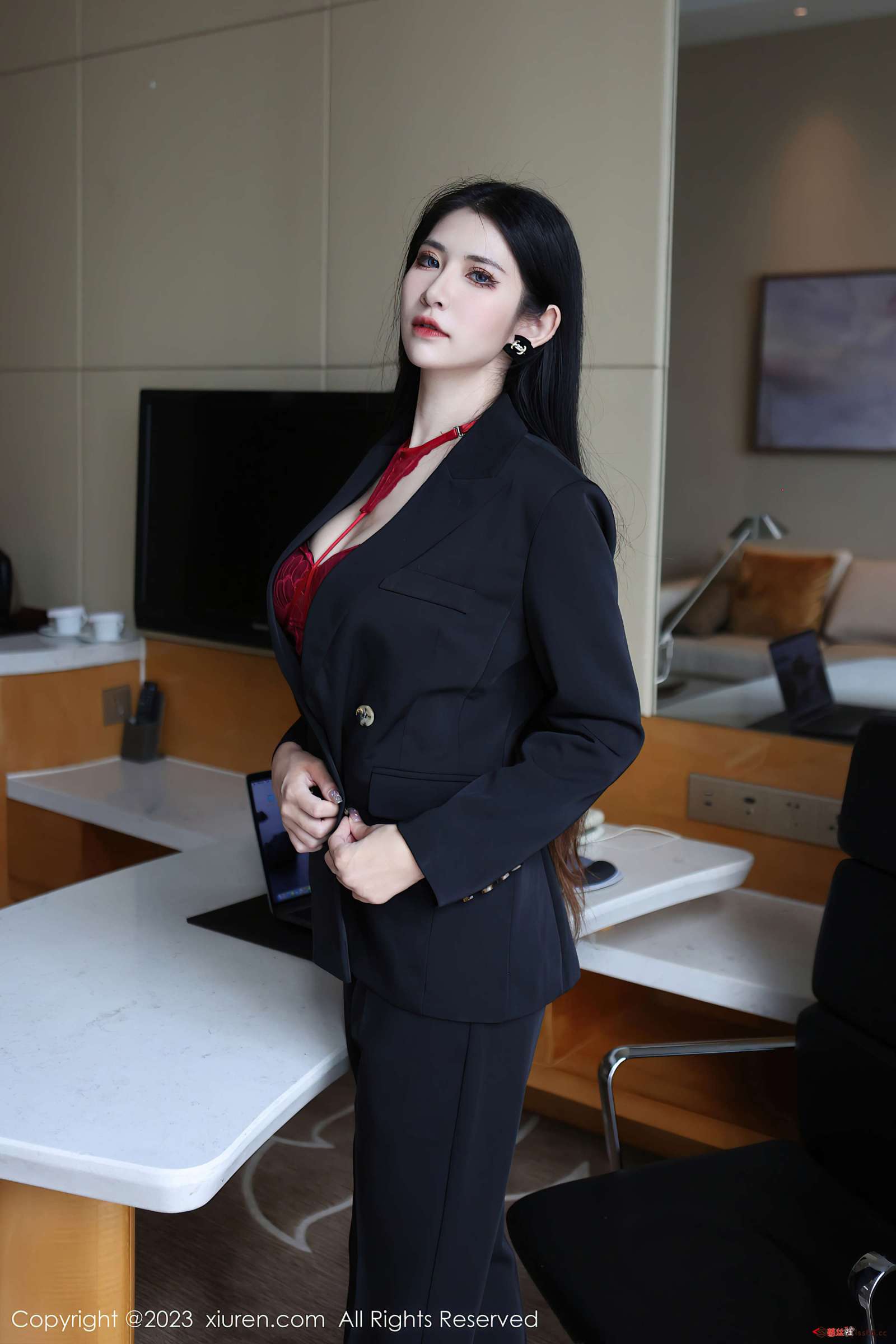 https://www.lss77.com/wp-content/uploads/2023/04/1681468853-540bd55a2cf295b-1600x2400.jpg
