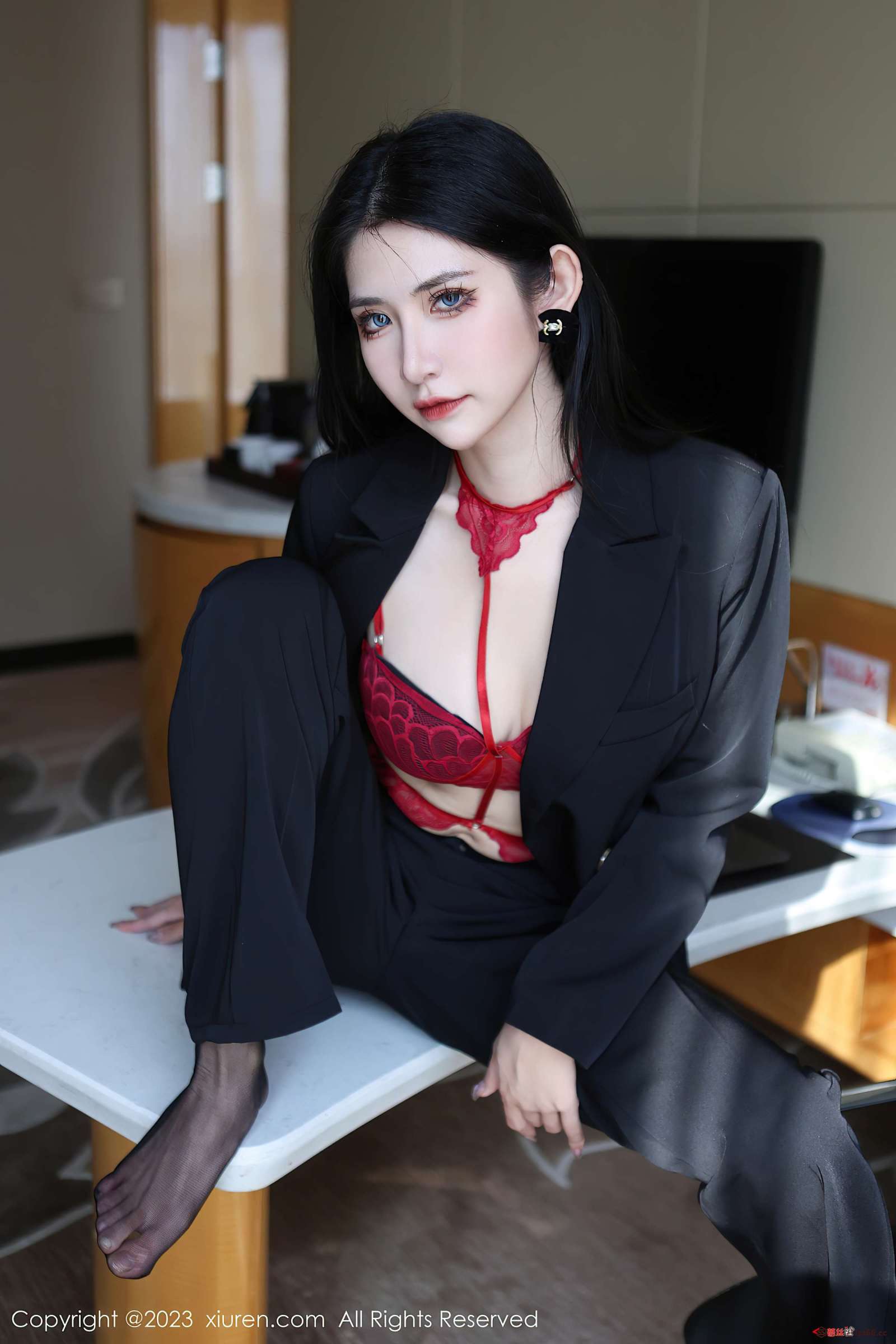 https://www.lss77.com/wp-content/uploads/2023/04/1681469195-aecdffd6ed3edae-1600x2400.jpg