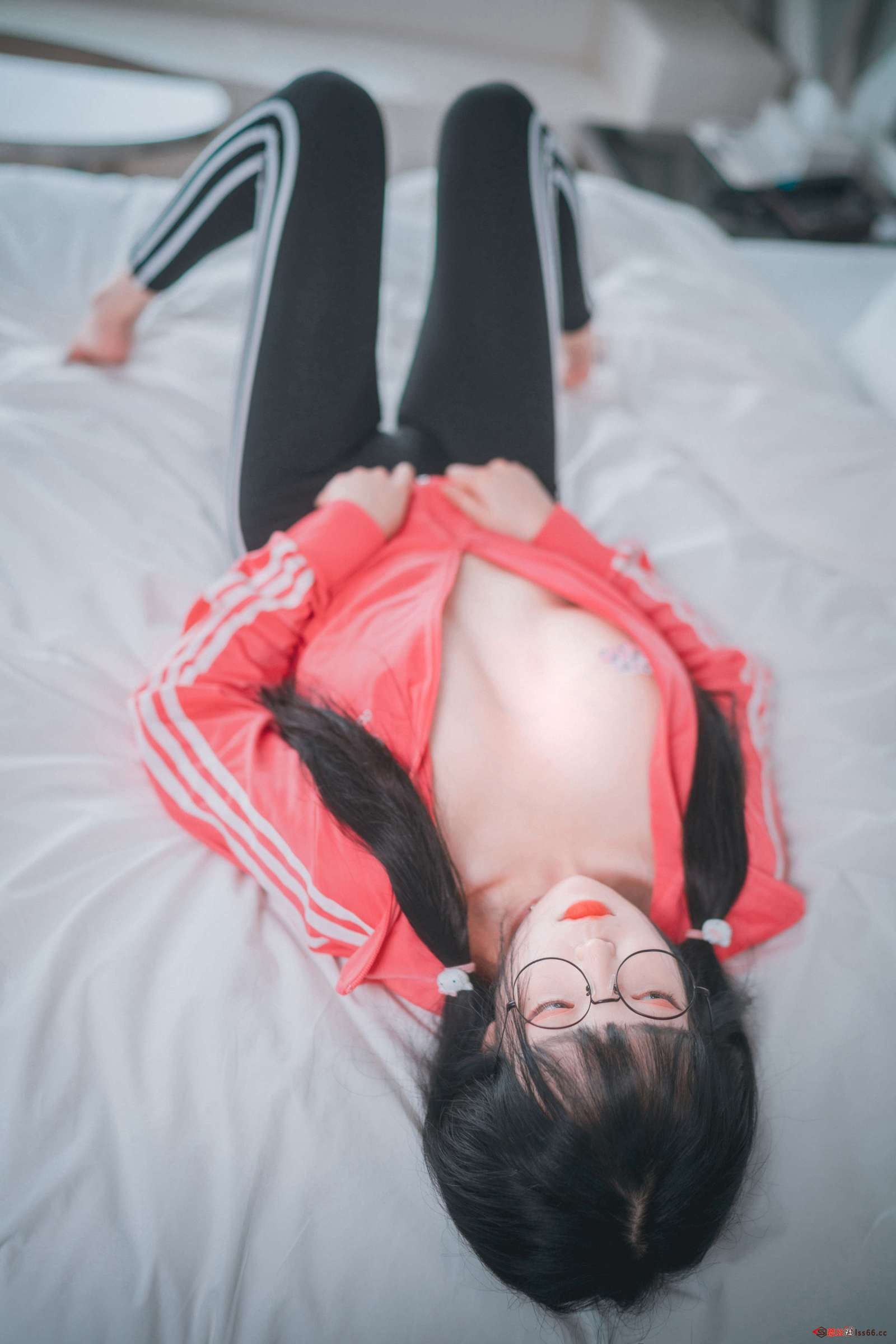 https://www.lss77.com/wp-content/uploads/2023/04/1681933863-8f03ad02c6cad60-1600x2400.jpg