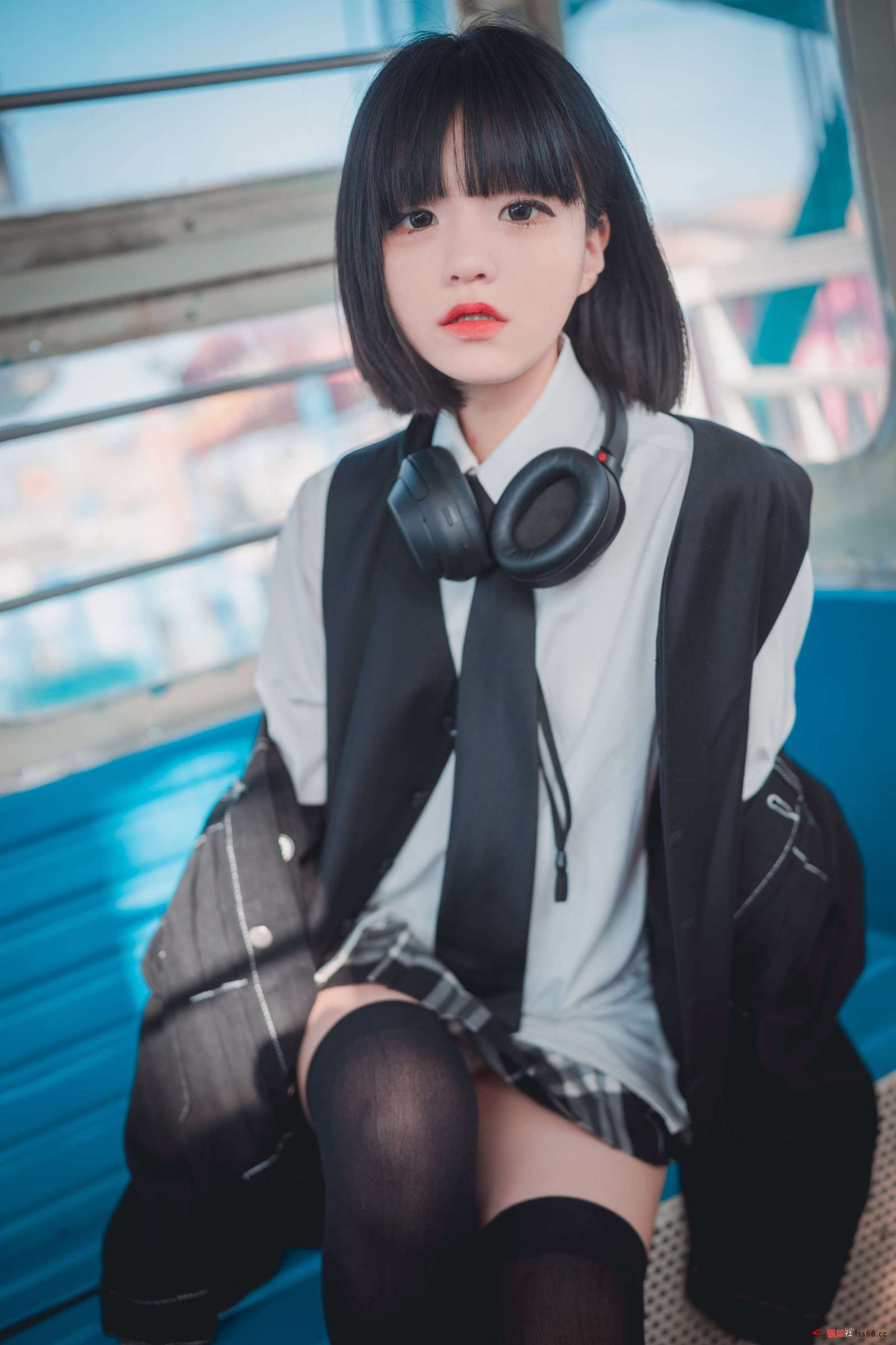 https://www.lss77.com/wp-content/uploads/2023/05/1685211613-158939b55b7981a-1600x2400.jpg