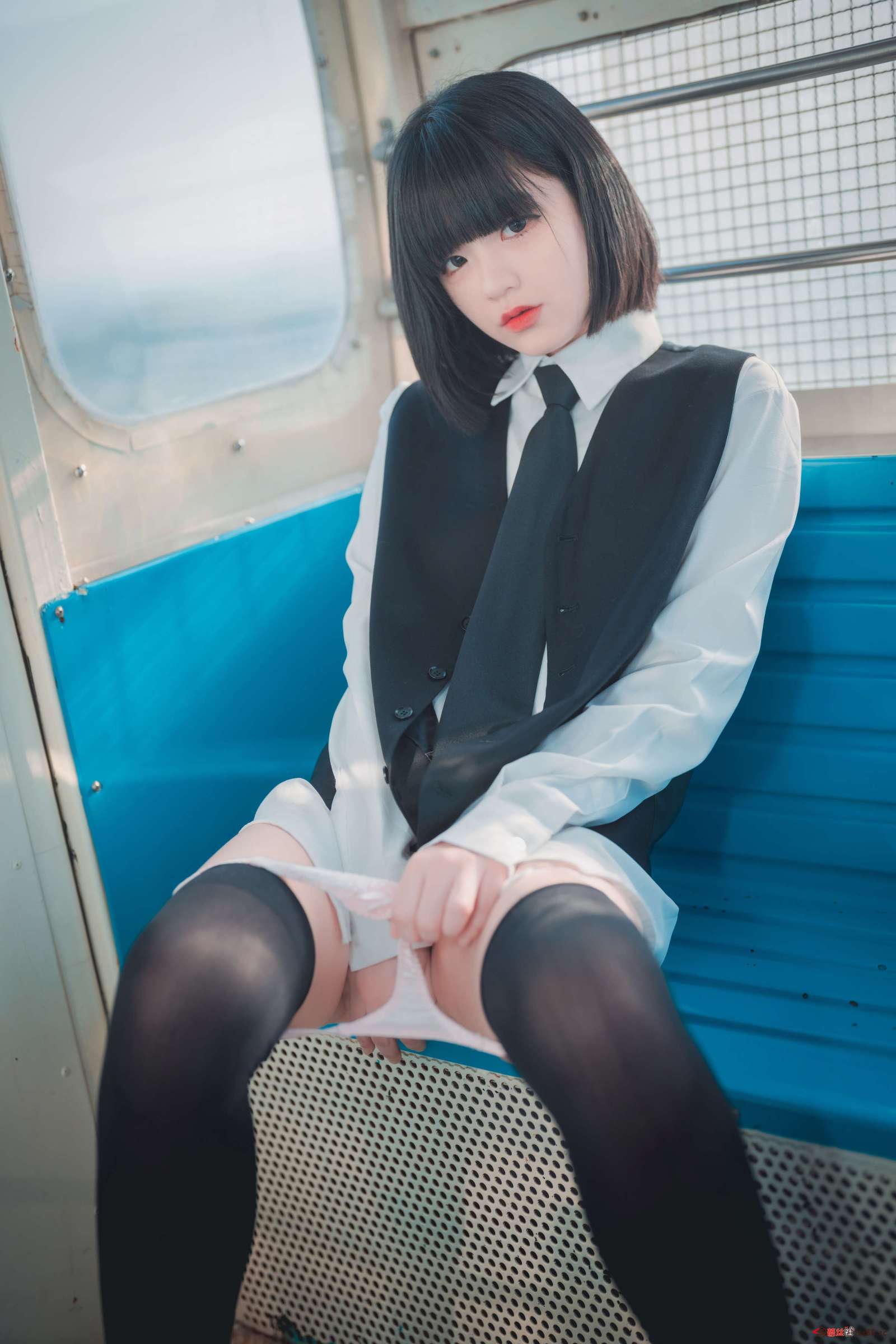 https://www.lss77.com/wp-content/uploads/2023/05/1685211780-f96816687580650-1600x2400.jpg