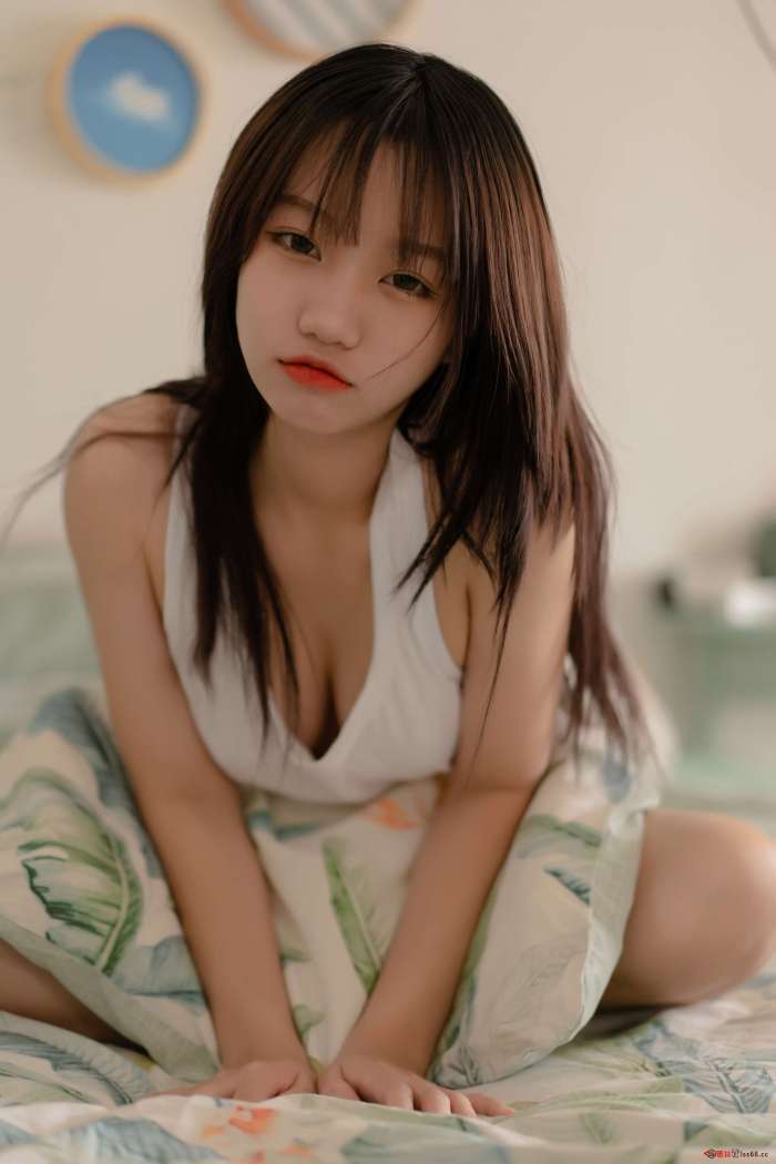柒柒要乖哦 – 初恋背心 [117P1.61GB]