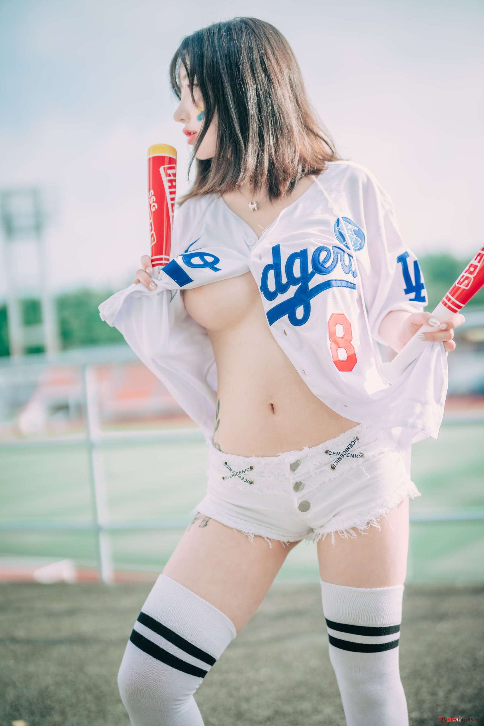 https://www.lss77.com/wp-content/uploads/2023/05/1685384236-158939b55b7981a-1600x2400.jpg