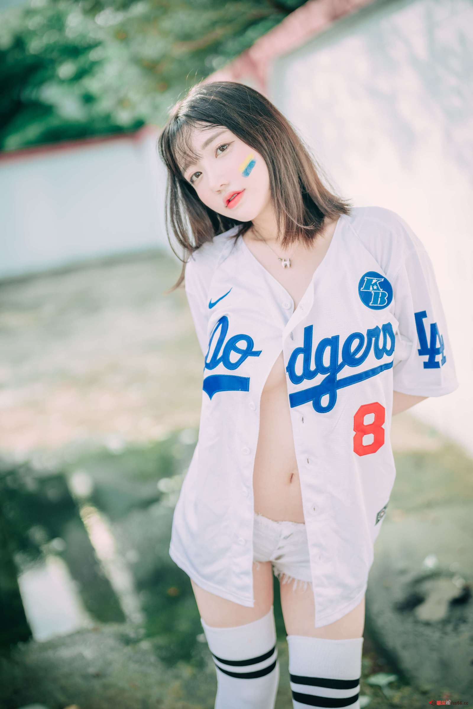 https://www.lss77.com/wp-content/uploads/2023/05/1685384262-7792dd2aad4d554-1600x2400.jpg