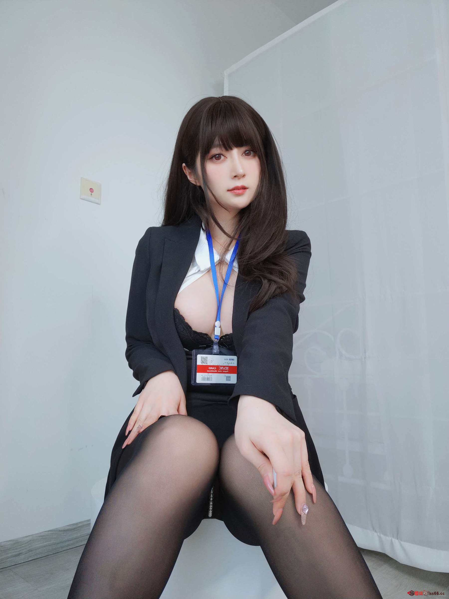 https://www.lss77.com/wp-content/uploads/2023/06/1686359561-31b7b72368bd13d-1800x2400.jpg