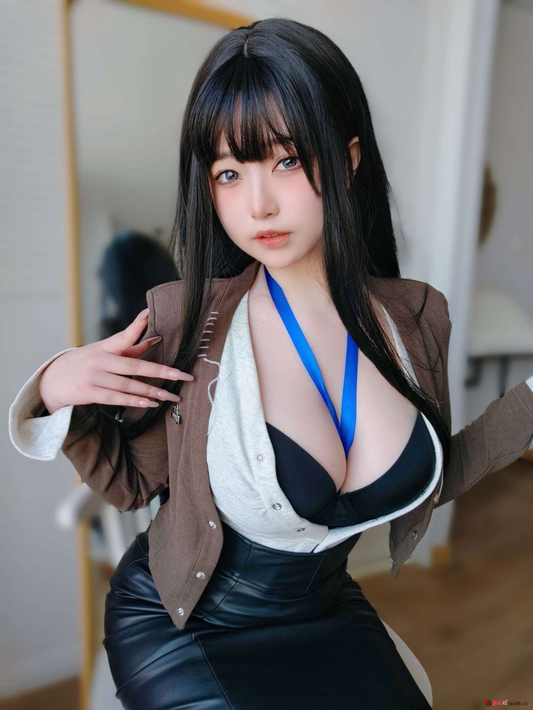 https://www.lss77.com/wp-content/uploads/2023/06/1686574896-b34f33d0bc25185-1800x2400.jpeg