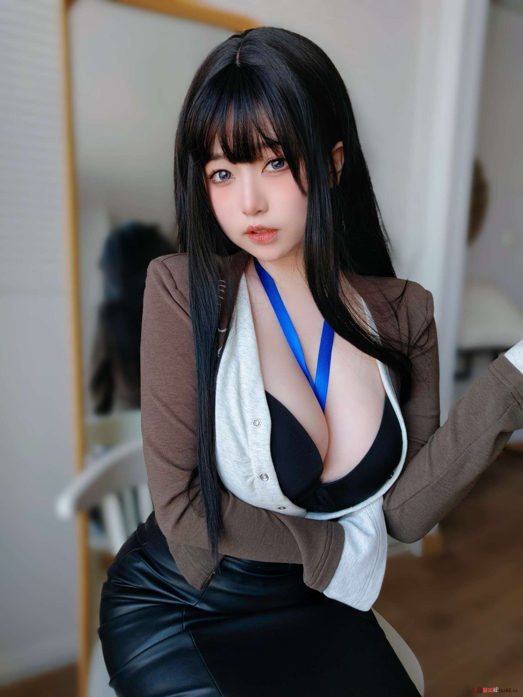 https://www.lss77.com/wp-content/uploads/2023/06/1686574900-a91f7d0f27f3c35-1800x2400.jpeg