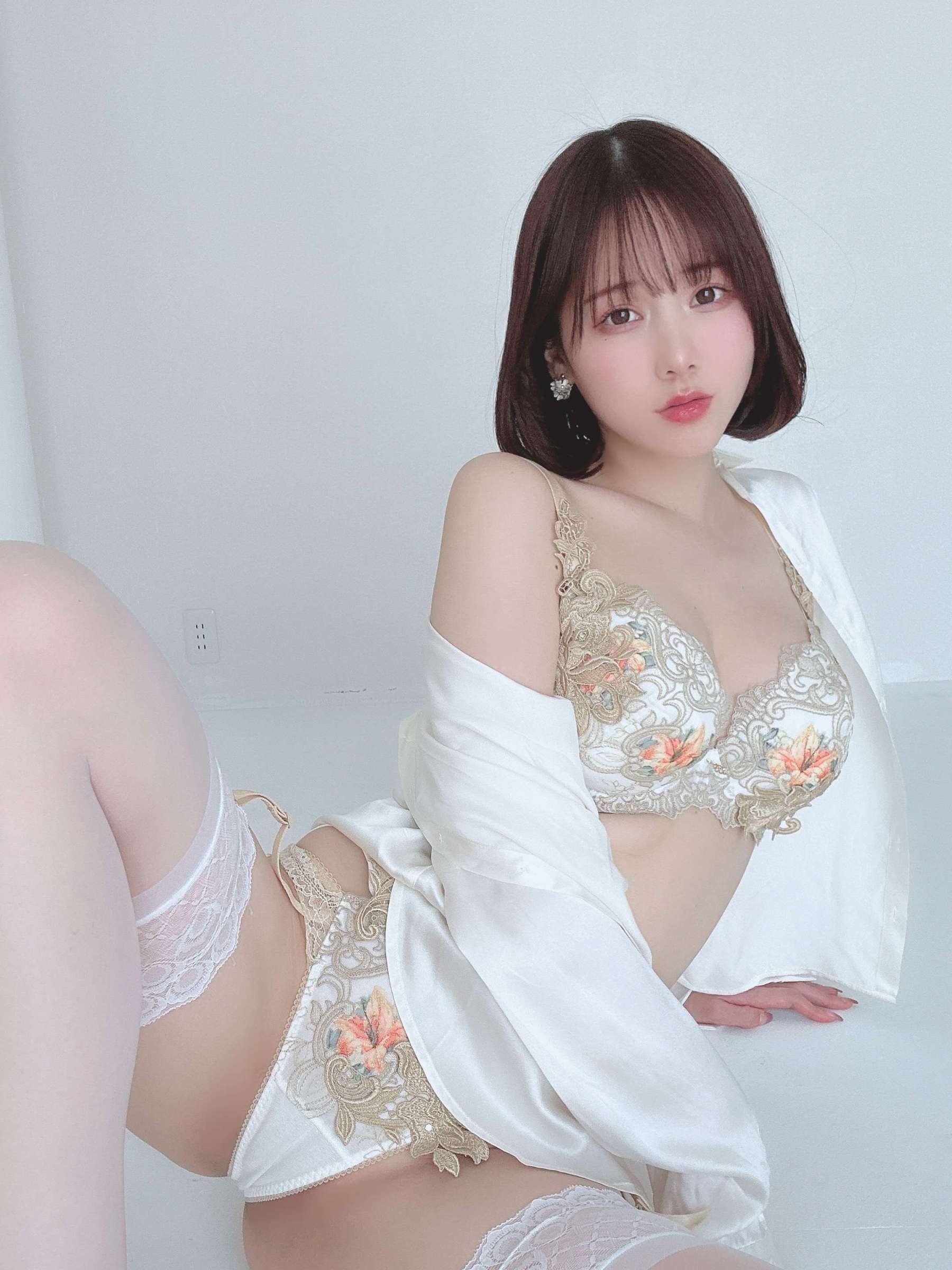 https://www.lss77.com/wp-content/uploads/2023/06/1688032022-af032fbcb07ffc7-1800x2400.jpeg