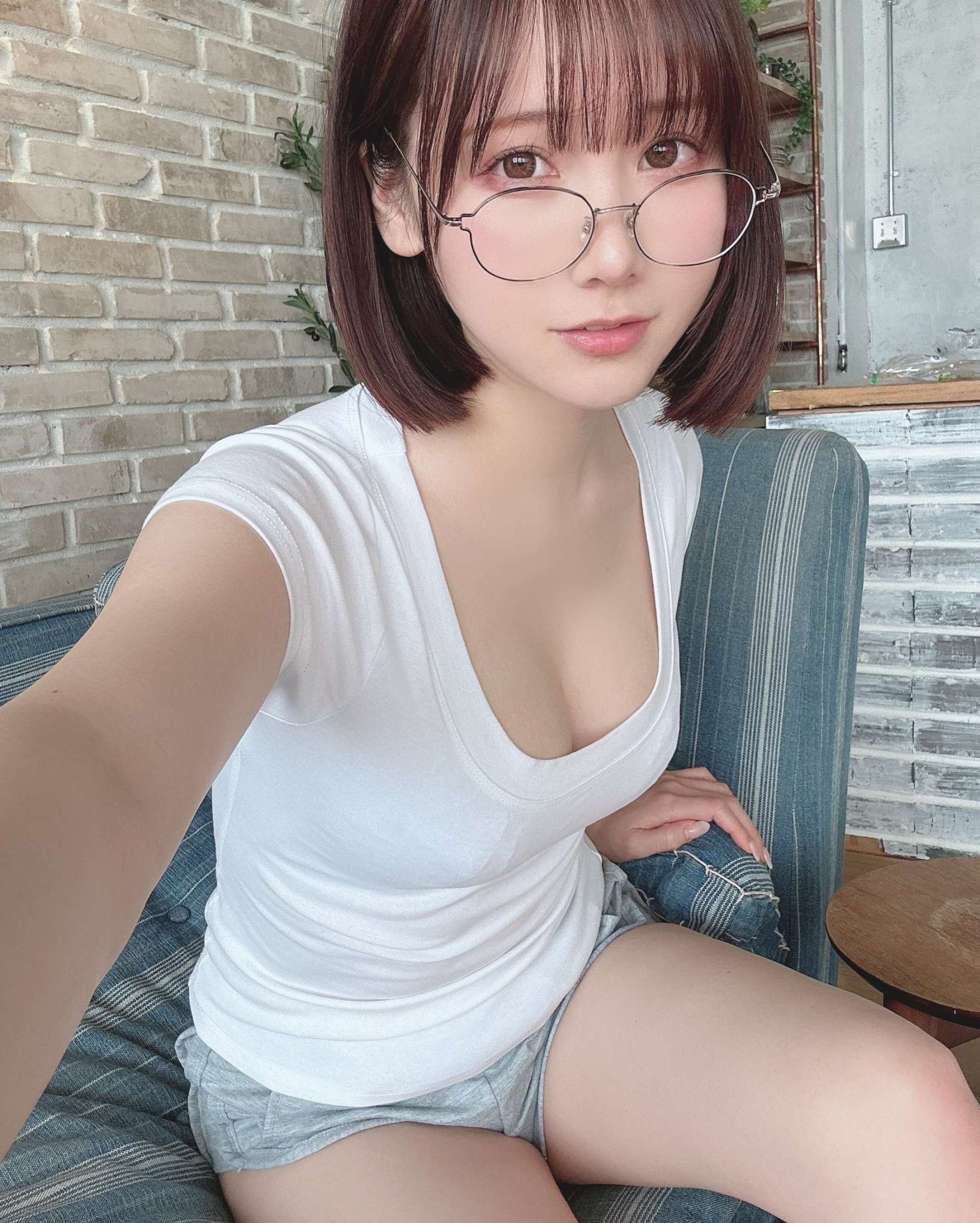 https://www.lss77.com/wp-content/uploads/2023/06/1688136308-bff82d18862ce94-1923x2400.jpeg