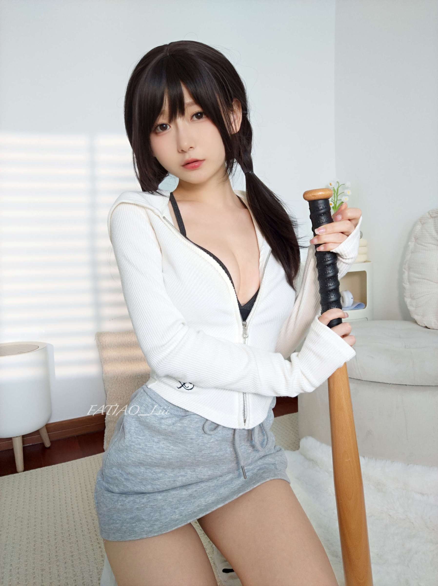 https://www.lss77.com/wp-content/uploads/2023/07/1689359705-7f1de29e6da19d2-1796x2400.jpg