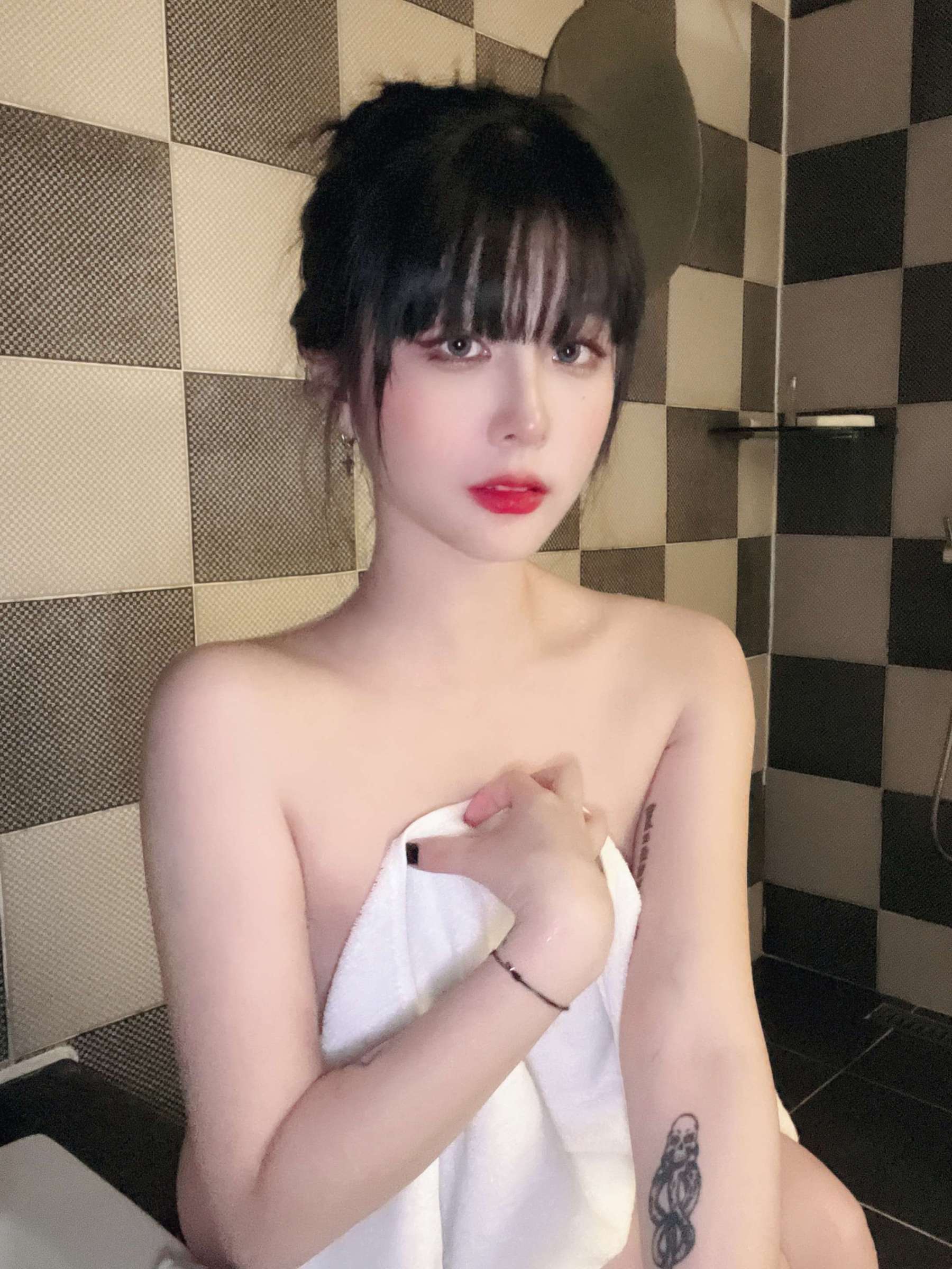 https://www.lss77.com/wp-content/uploads/2023/07/1689484367-9ac05befca7d649-1800x2400.jpg