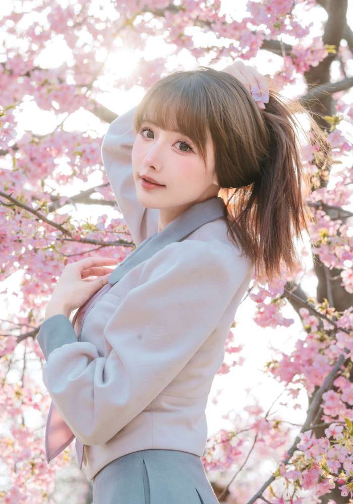 紫氯氯 – 樱花下的JK少女 [18P72MB]
