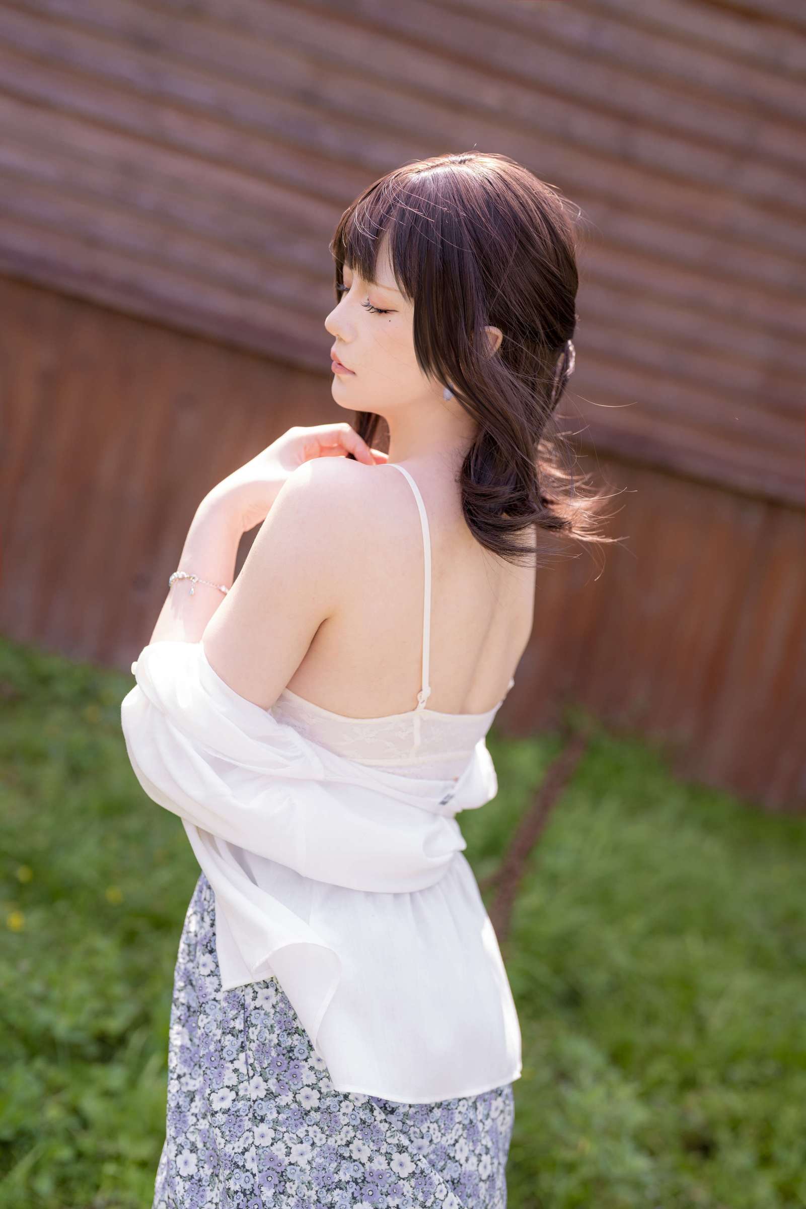 https://www.lss77.com/wp-content/uploads/2023/07/1690428818-5c7d5705ab73466-1601x2400.jpg