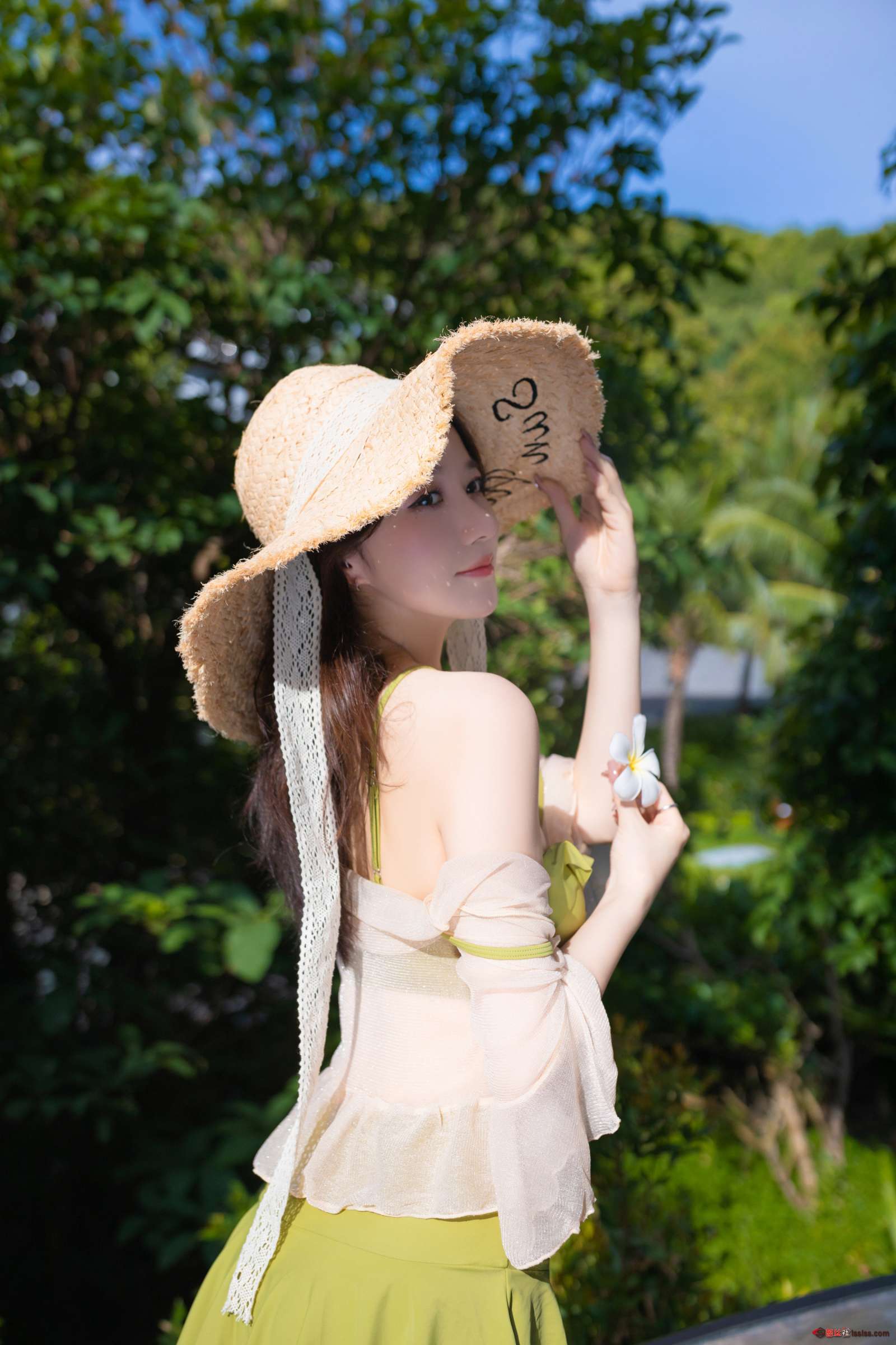 https://www.lss77.com/wp-content/uploads/2023/08/1692088126-e88a49bccde359f-1600x2400.jpg