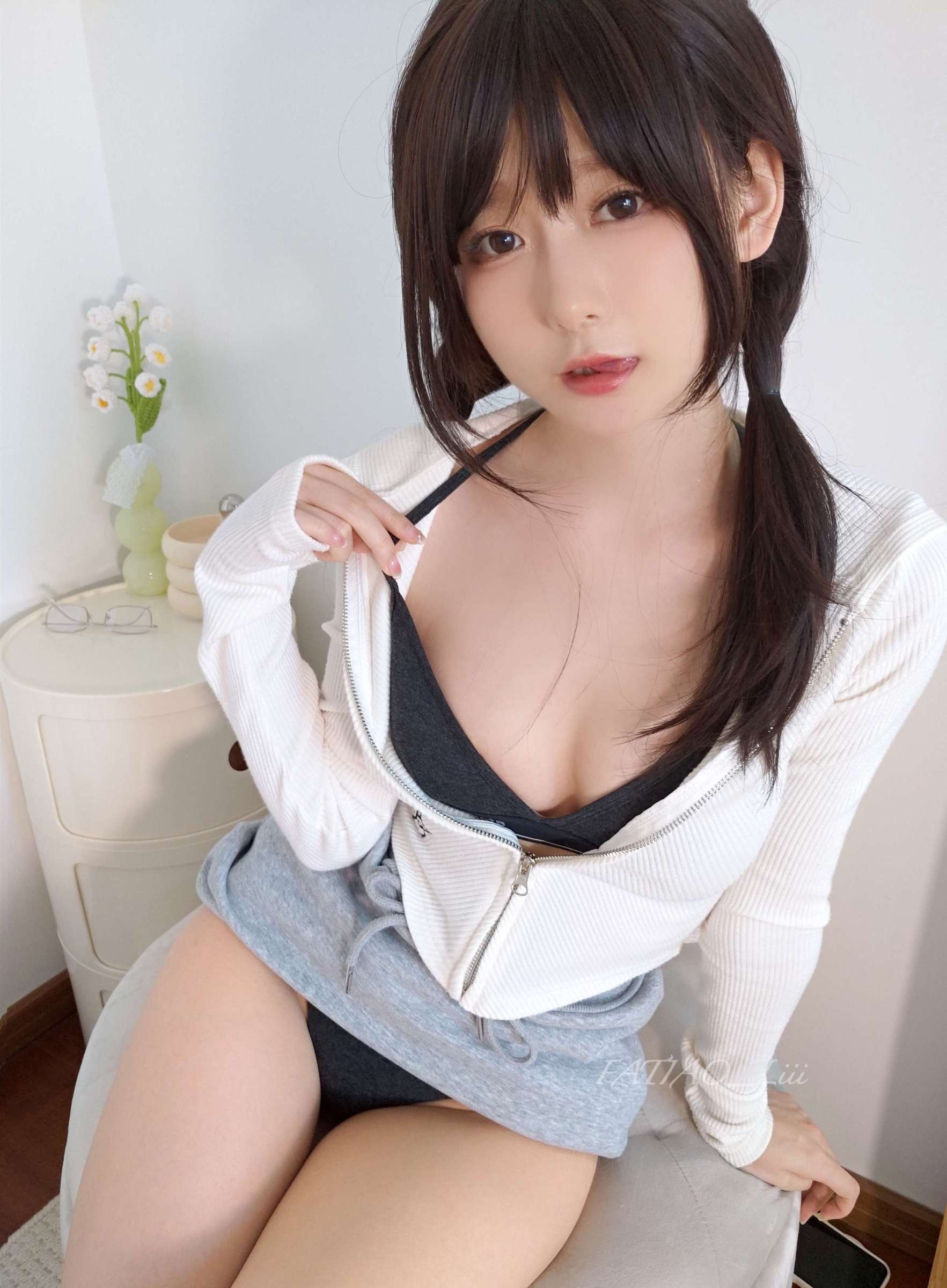 https://www.lss77.com/wp-content/uploads/2023/08/1692468644-2f1ee6251bc23a0-1765x2400.jpeg