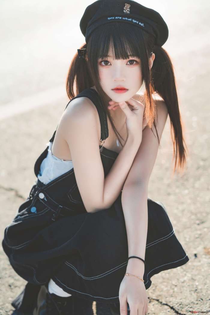 桜桃喵 – 遥 [20P432MB]
