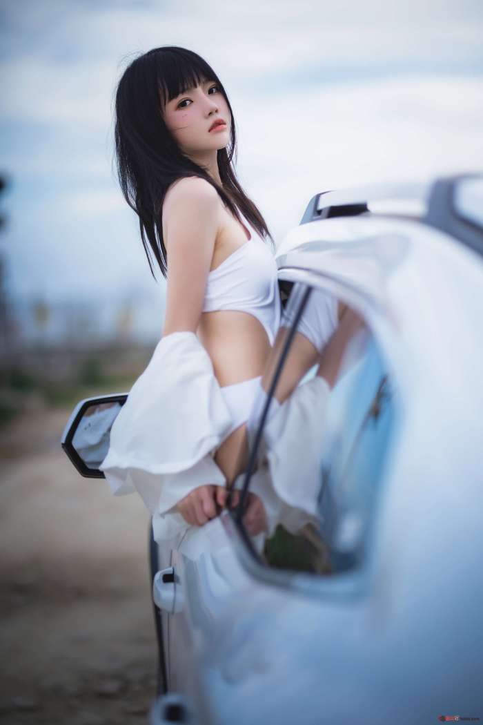 桜桃喵 – 车车 [15P158MB]