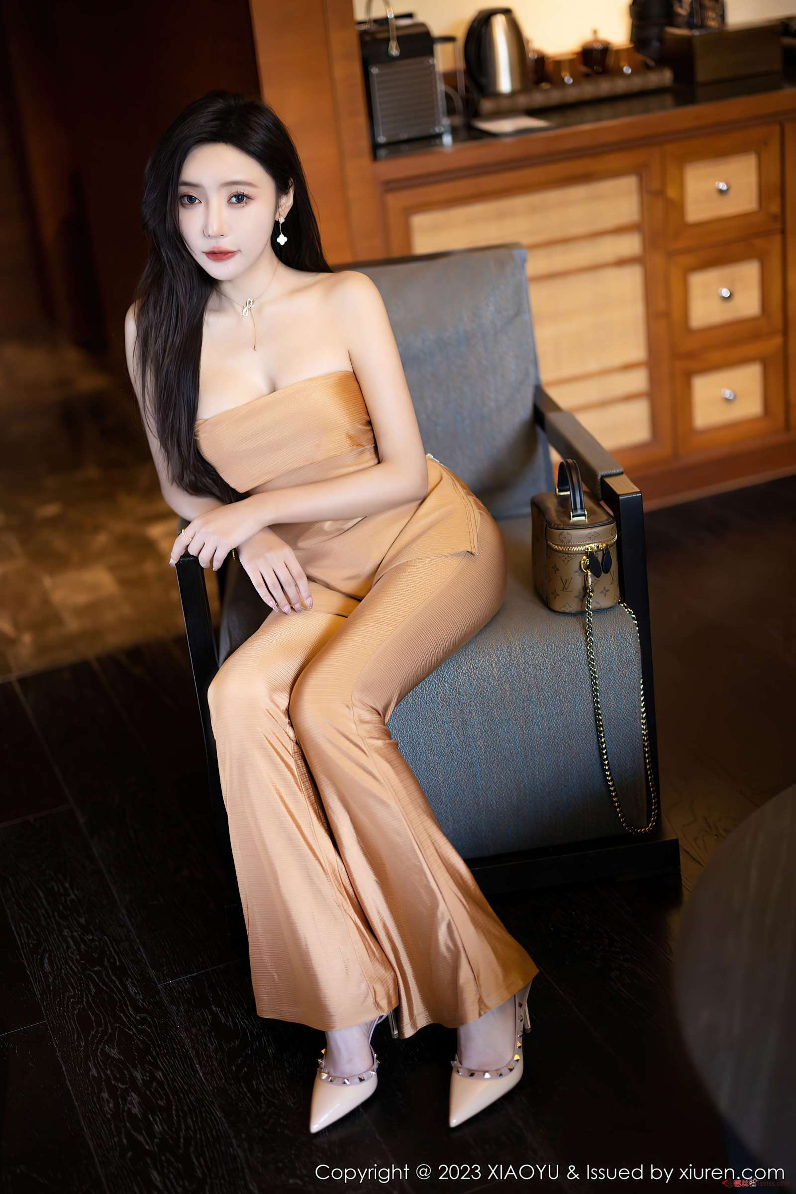 https://www.lss77.com/wp-content/uploads/2023/09/1693995555-0e0b24fc303d2b3-1600x2400.jpg