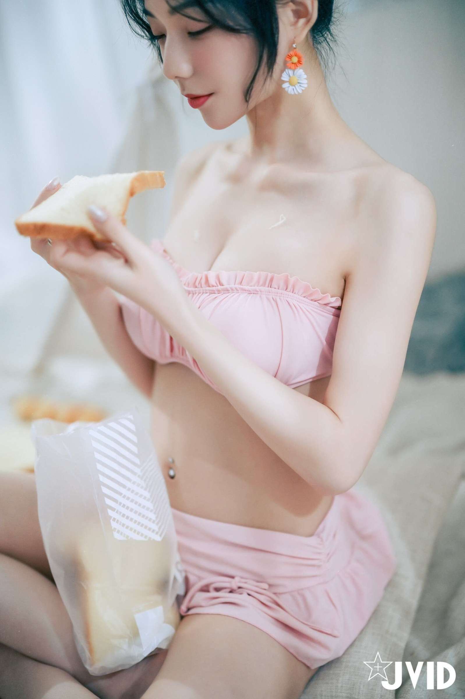 https://www.lss77.com/wp-content/uploads/2023/09/1695105712-c8ffe9a587b126f-1597x2400.jpg
