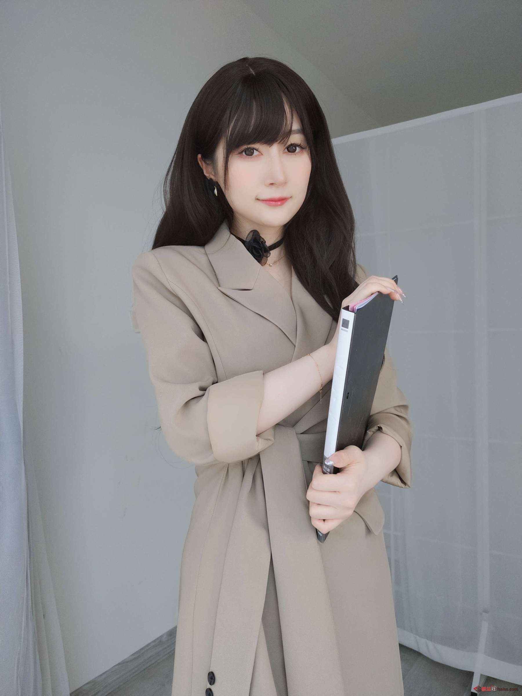 https://www.lss77.com/wp-content/uploads/2023/09/1695812468-c4de9fe96832a87-1800x2400.jpg