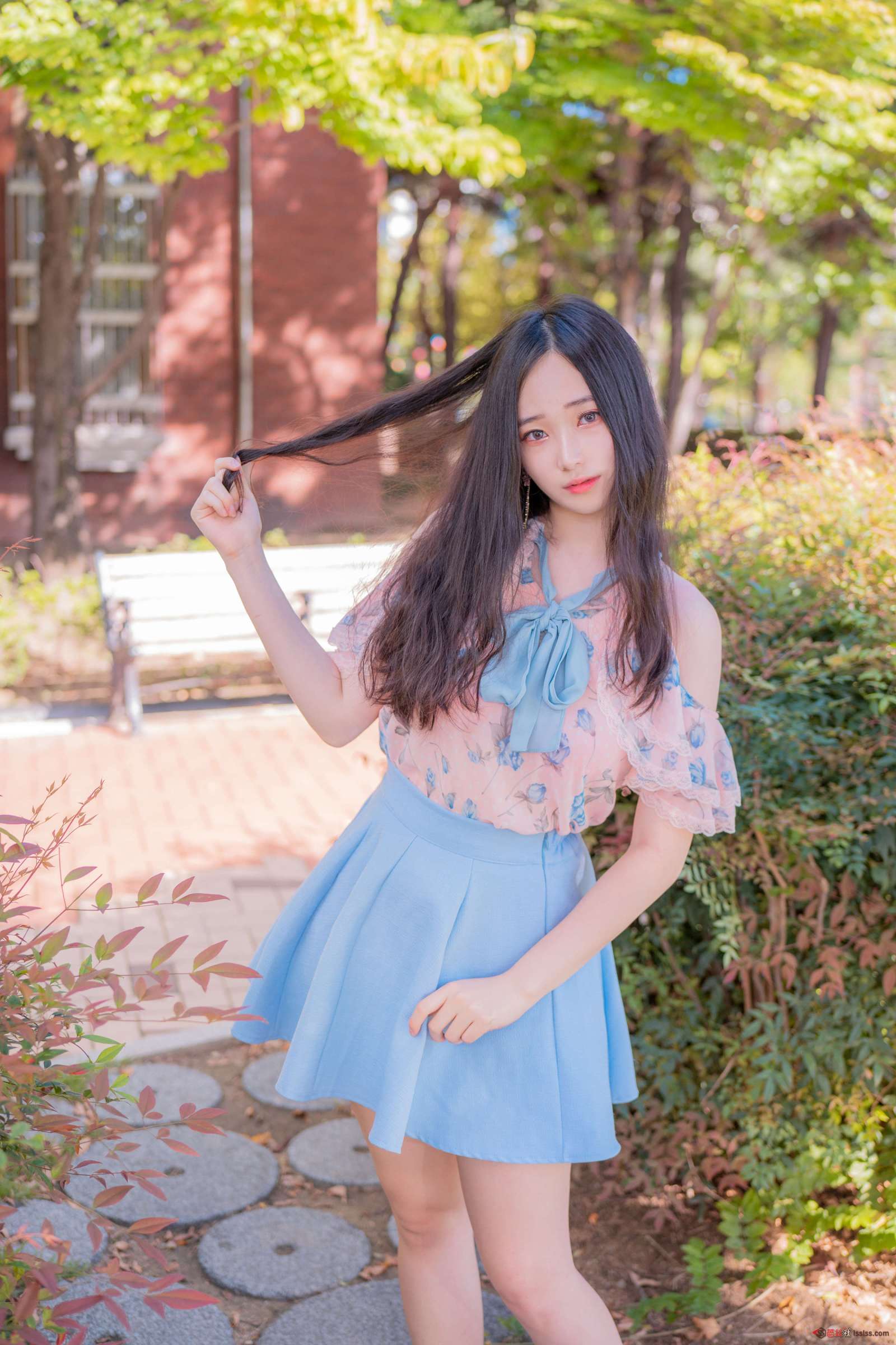 https://www.lss77.com/wp-content/uploads/2023/09/1695812894-a7228a7d885a3f0-1600x2400.jpg