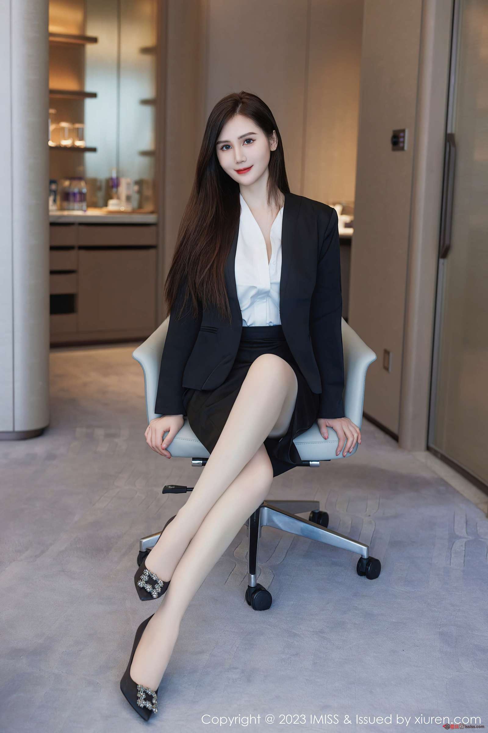 https://www.lss77.com/wp-content/uploads/2023/10/1696356888-926abae84a4bd33-1600x2400.jpg