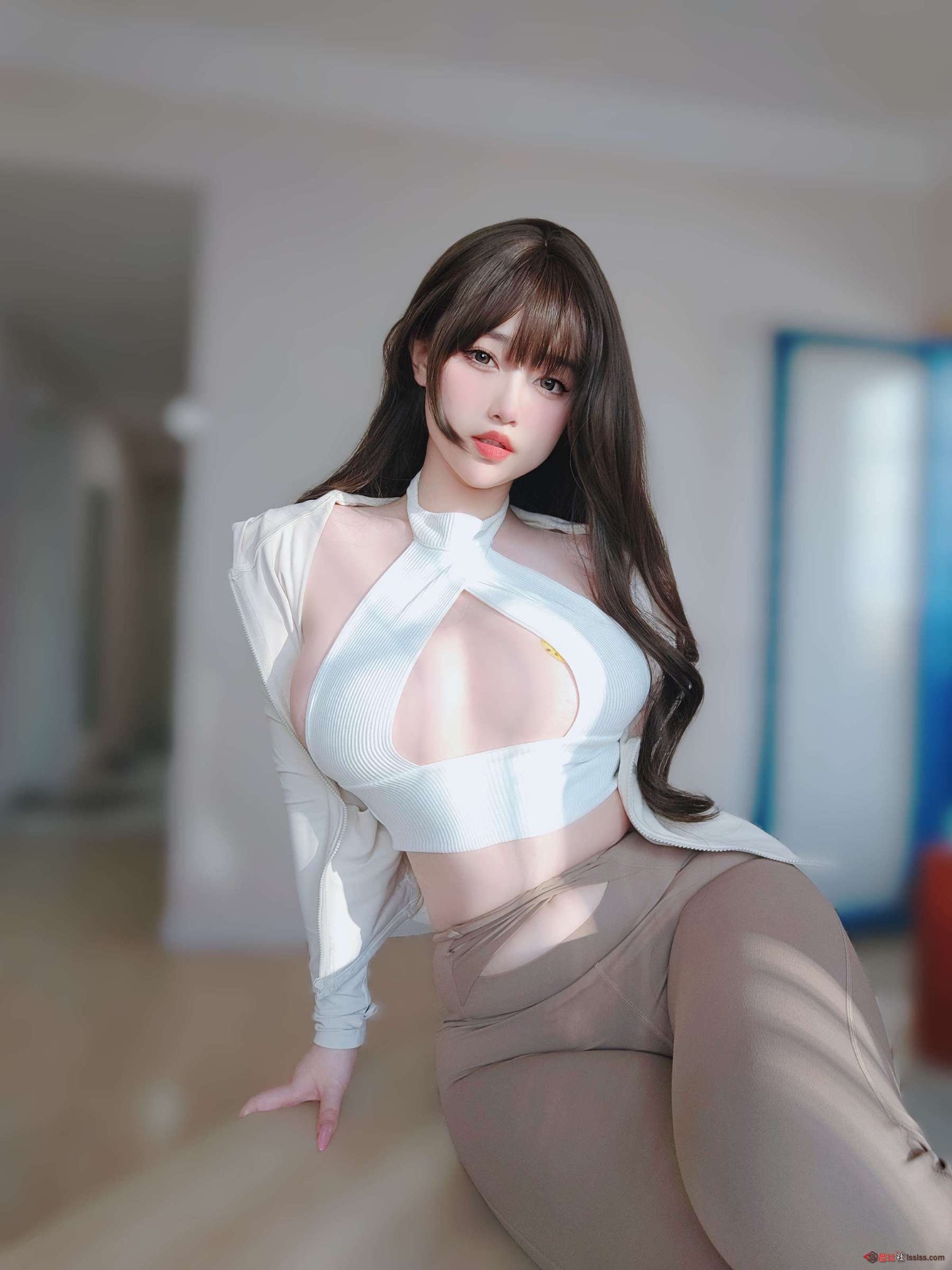 https://www.lss77.com/wp-content/uploads/2023/10/1696588207-a13ee062eff9d72-1800x2400.jpg