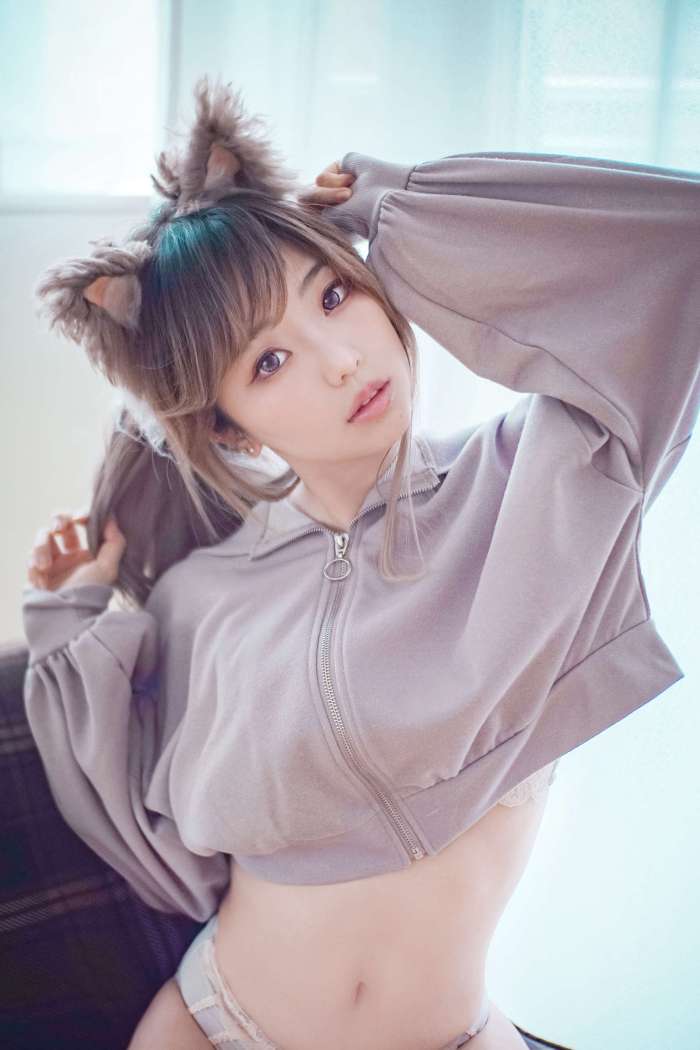ElyEE子 –  Stay Home with Me [166P140MB]