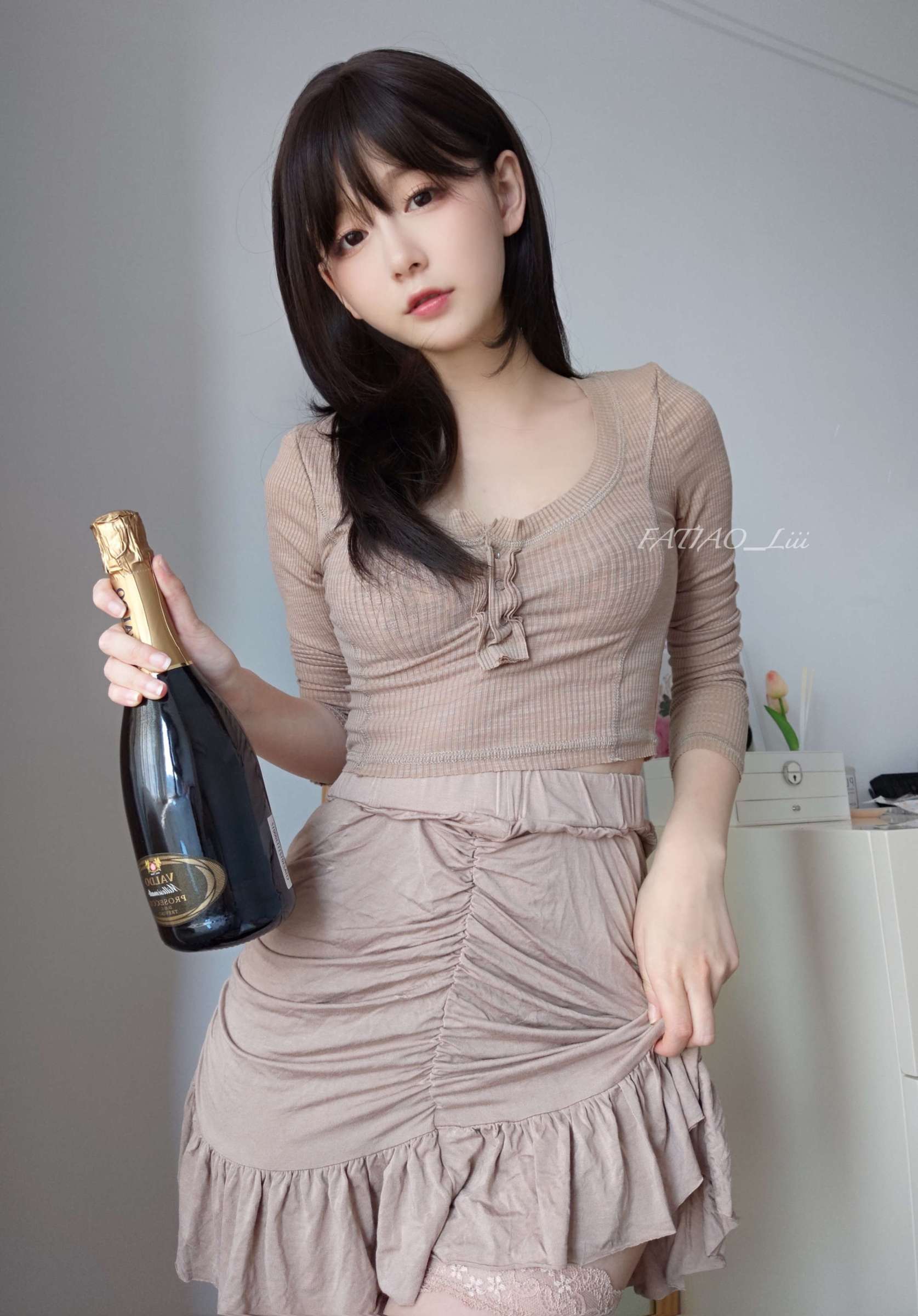 https://www.lss77.com/wp-content/uploads/2023/10/1697475072-dc5c7986daef50c-1675x2400.jpg