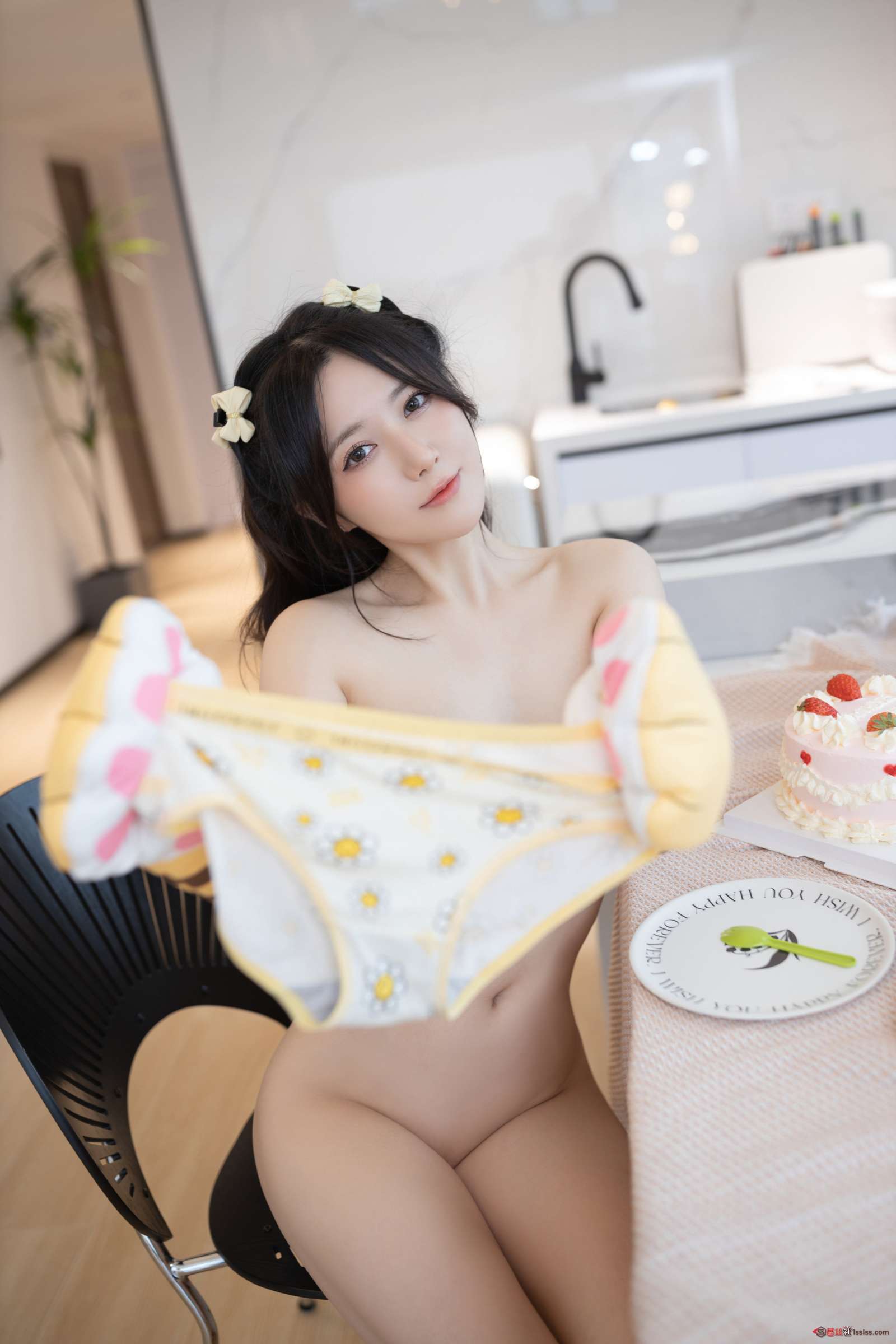 https://www.lss77.com/wp-content/uploads/2023/10/1697733061-b1e0a5a7b01ab8d-1600x2400.jpg