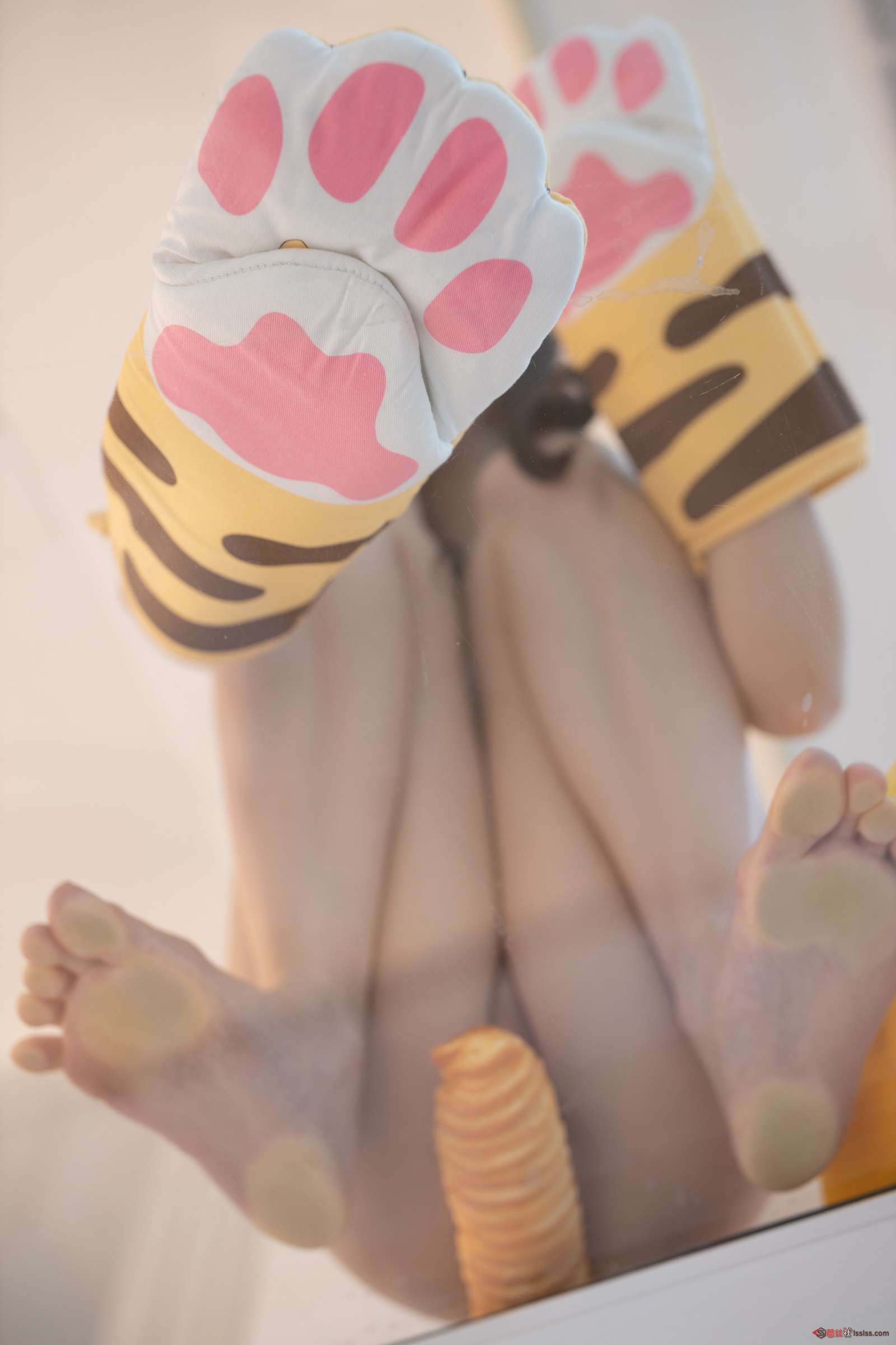 https://www.lss77.com/wp-content/uploads/2023/10/1697733162-f899139df5e1059-1600x2400.jpg