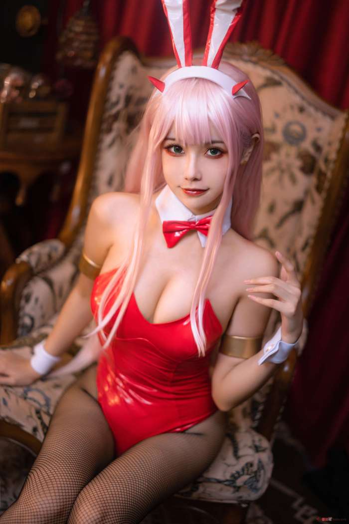 Momoko葵葵 – DARLING in the FRANXX 02 泳装 兔女郎&花嫁 [61P411MB]