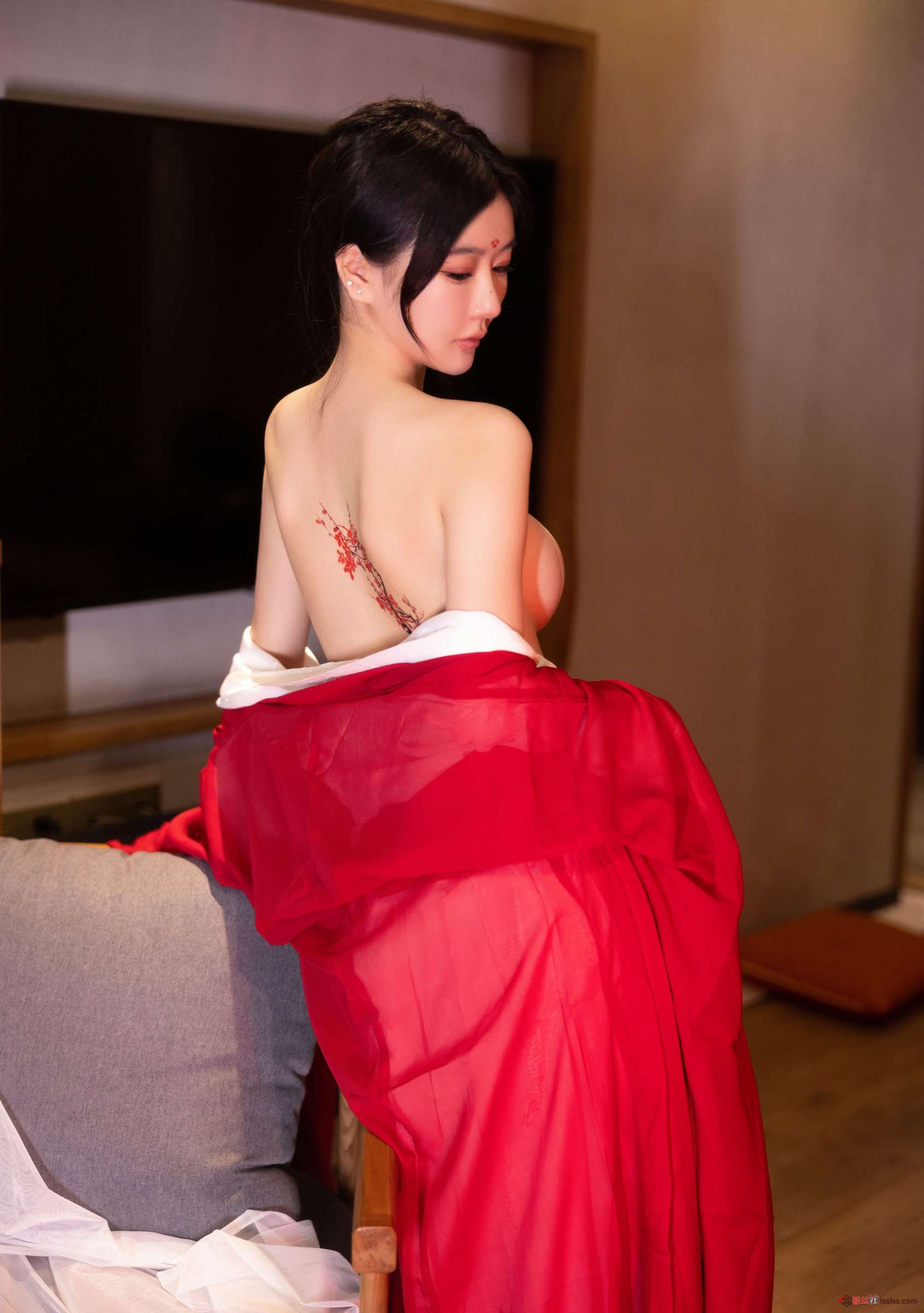 https://www.lss77.com/wp-content/uploads/2023/10/1698319225-47fb33421eb2505-1689x2400.jpg