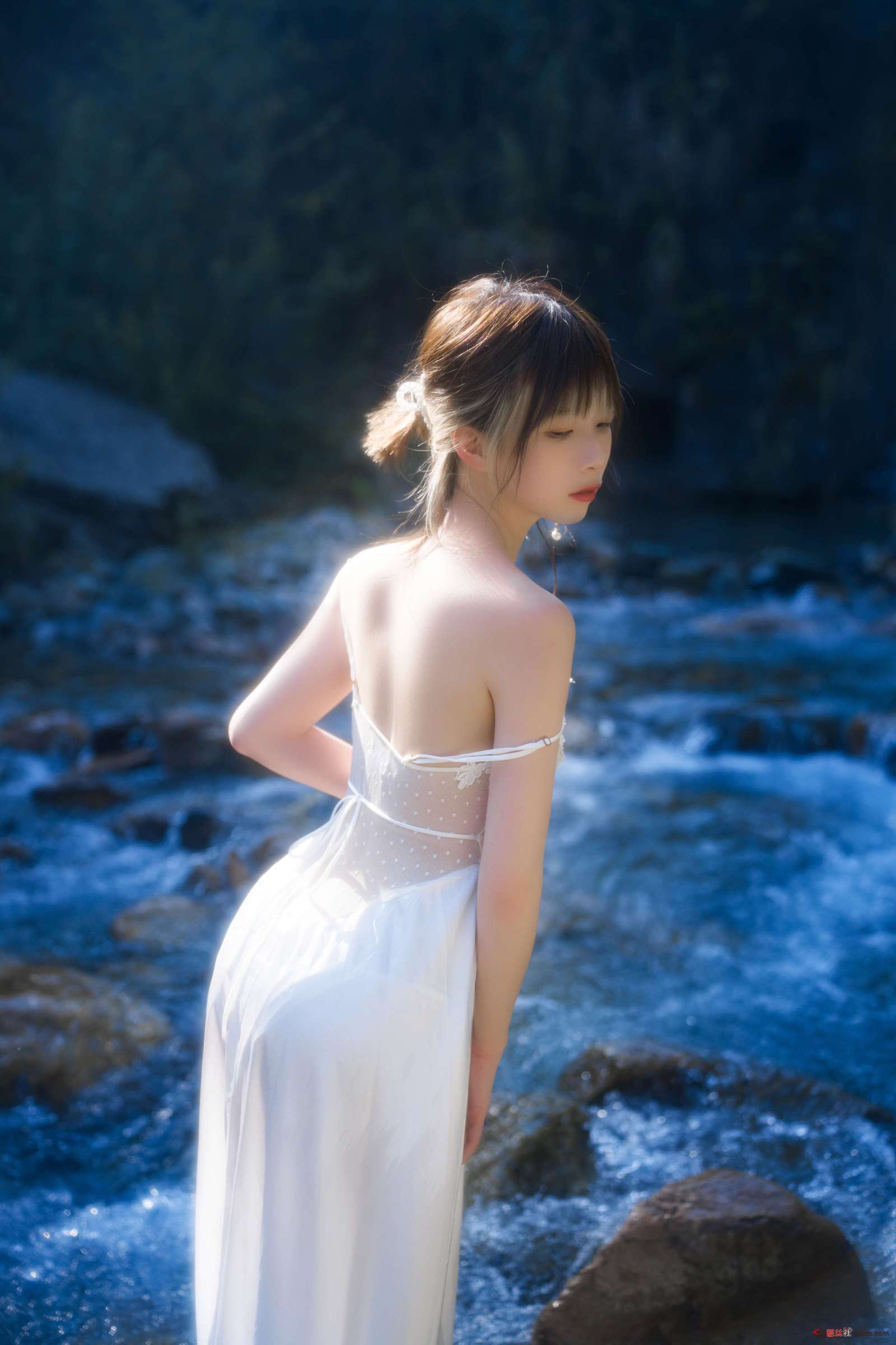 https://www.lss77.com/wp-content/uploads/2023/10/1698406016-84eb13cfed01764-1600x2400.jpg