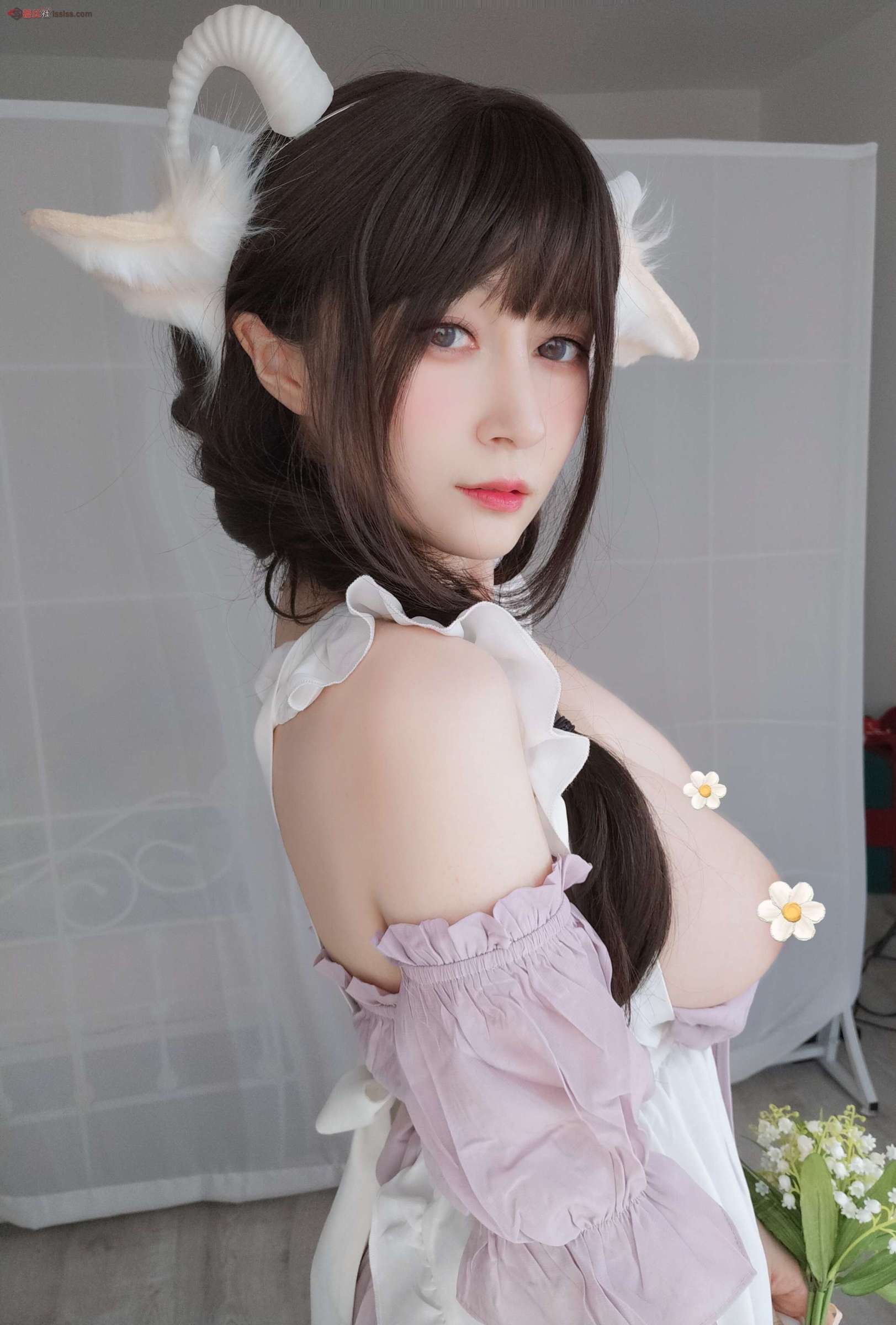 https://www.lss77.com/wp-content/uploads/2023/10/1698753181-fb8490a9504a36c-1623x2400.jpg