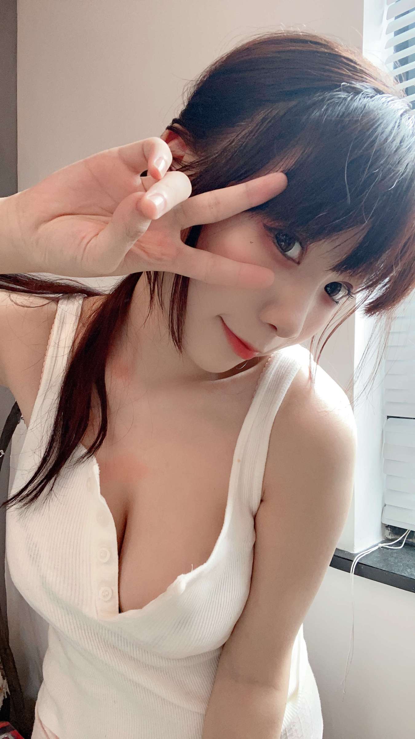 https://www.lss77.com/wp-content/uploads/2023/11/1699248180-6974ce5ac660610-1350x2400.jpg