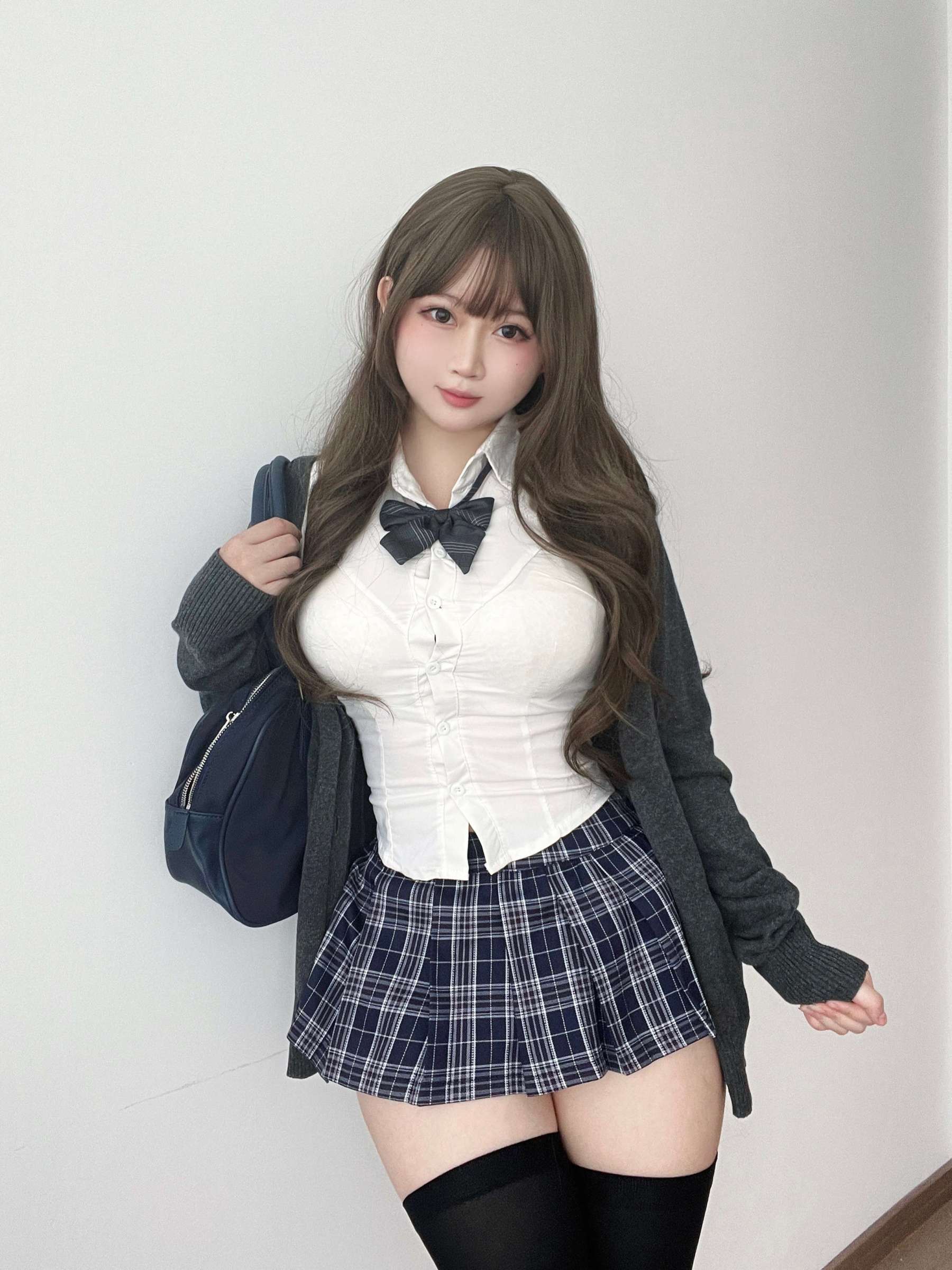 https://www.lss77.com/wp-content/uploads/2023/11/1701324947-e88a49bccde359f-1800x2400.jpg