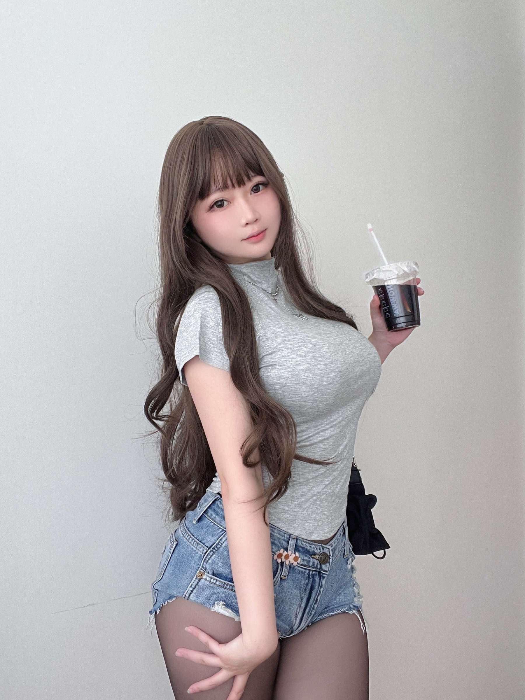 https://www.lss77.com/wp-content/uploads/2023/11/1701324956-93dd4de5cddba2c-1800x2400.jpg