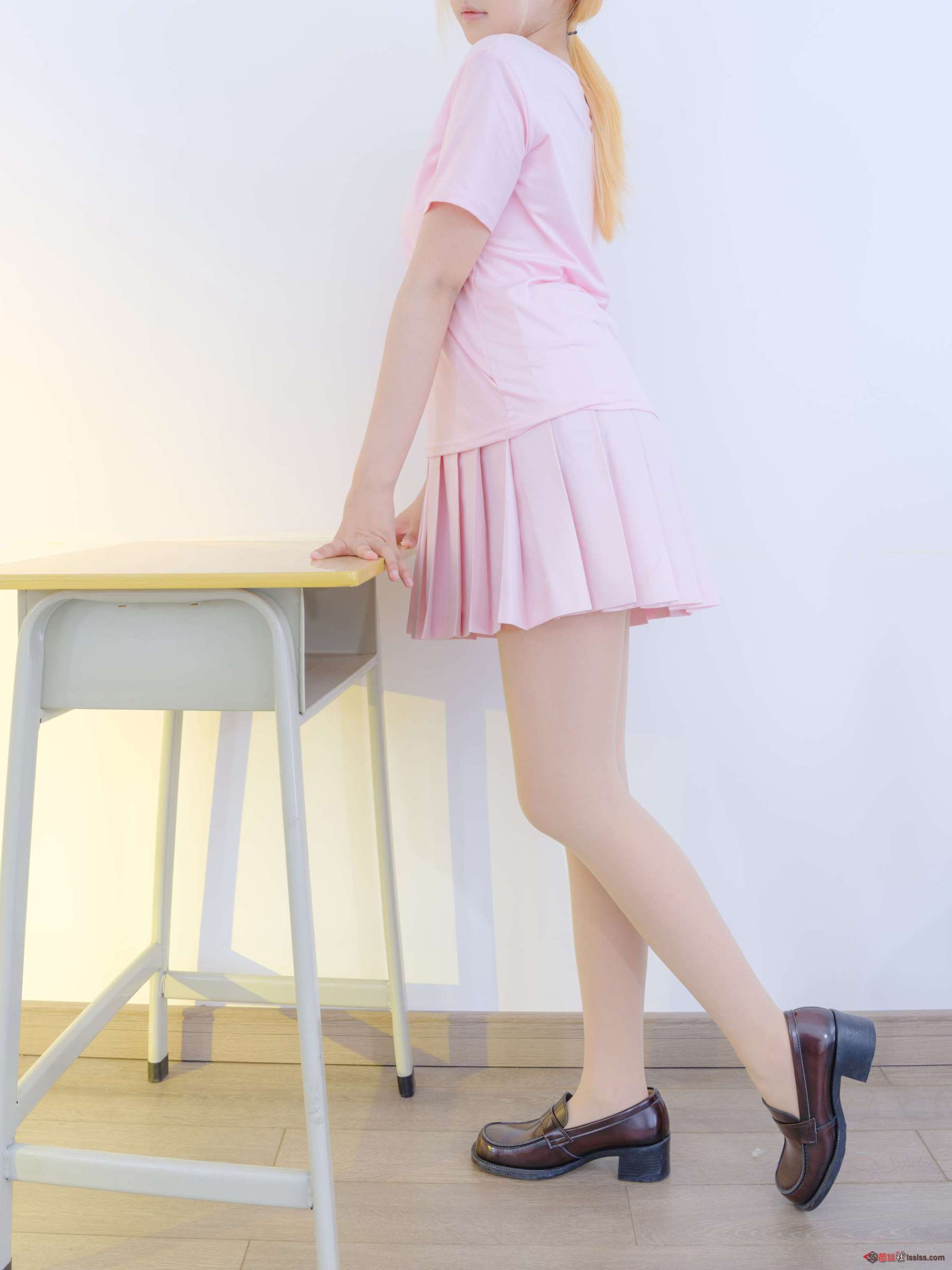 https://www.lss77.com/wp-content/uploads/2023/12/1701498687-7f8bb0fe8b33780-1800x2400.jpg