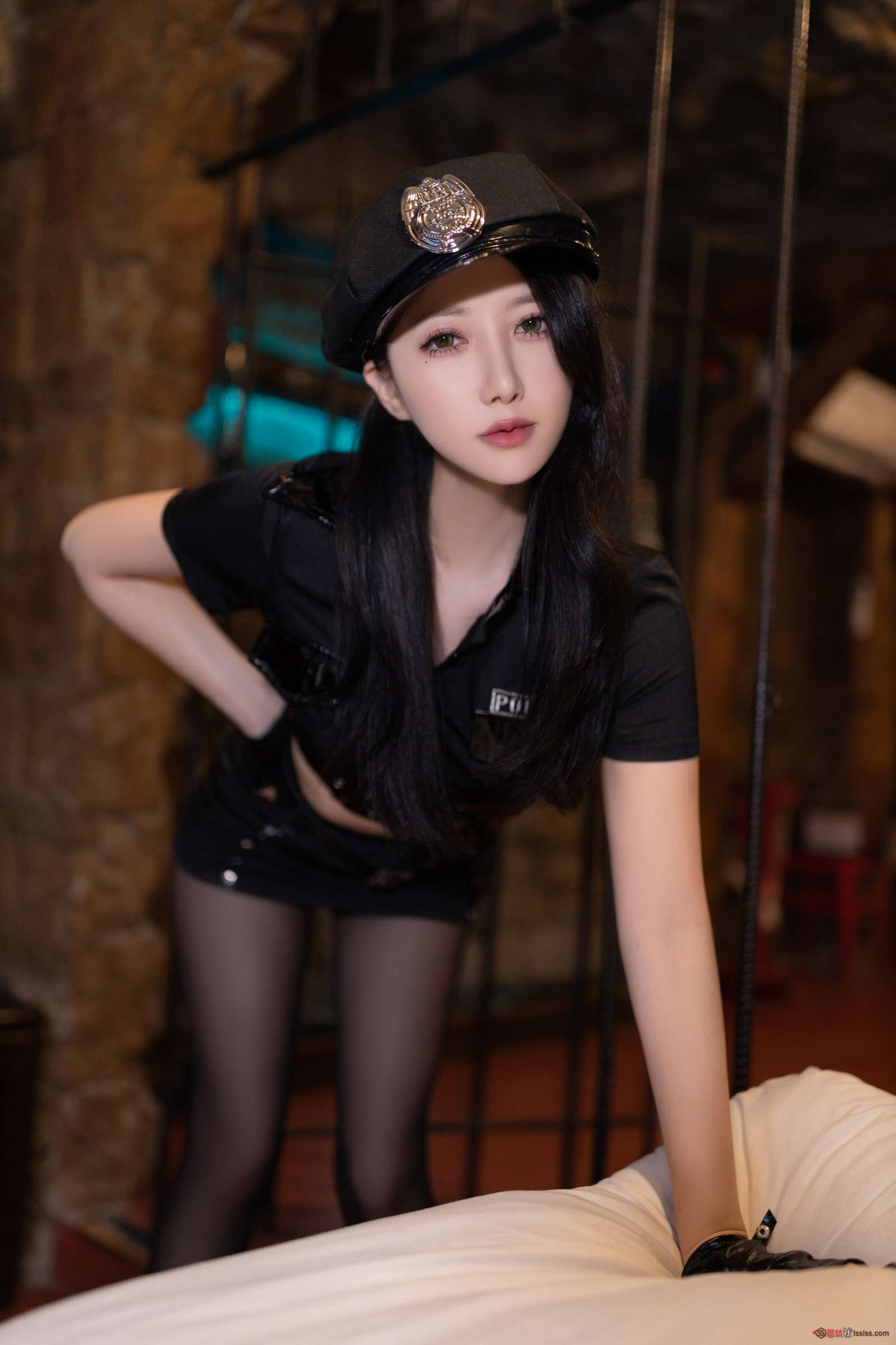 https://www.lss77.com/wp-content/uploads/2023/12/1701685706-af032fbcb07ffc7-1600x2400.jpg