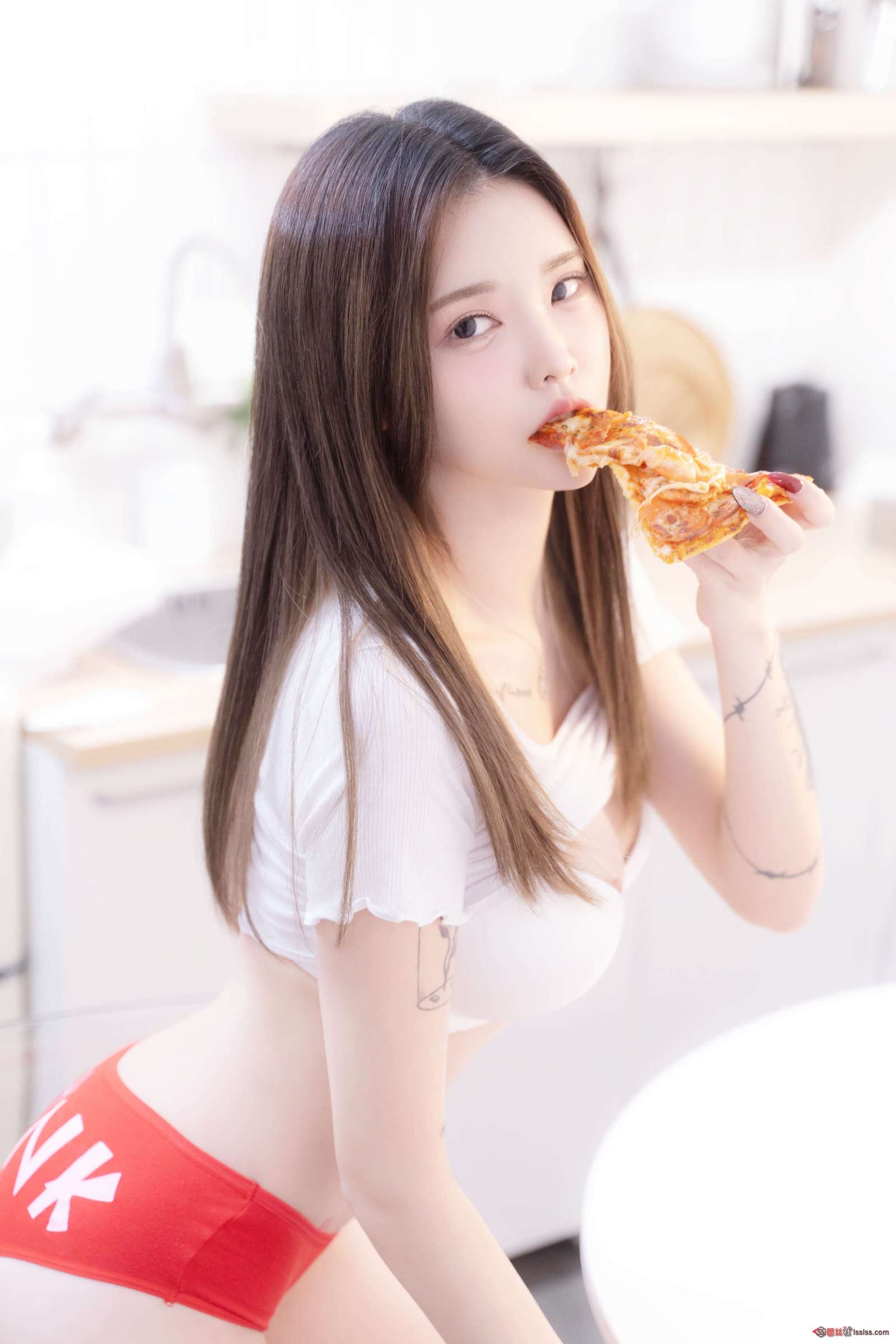https://www.lss77.com/wp-content/uploads/2023/12/1701949987-cf2e4f52be52a8f-1600x2400.jpg